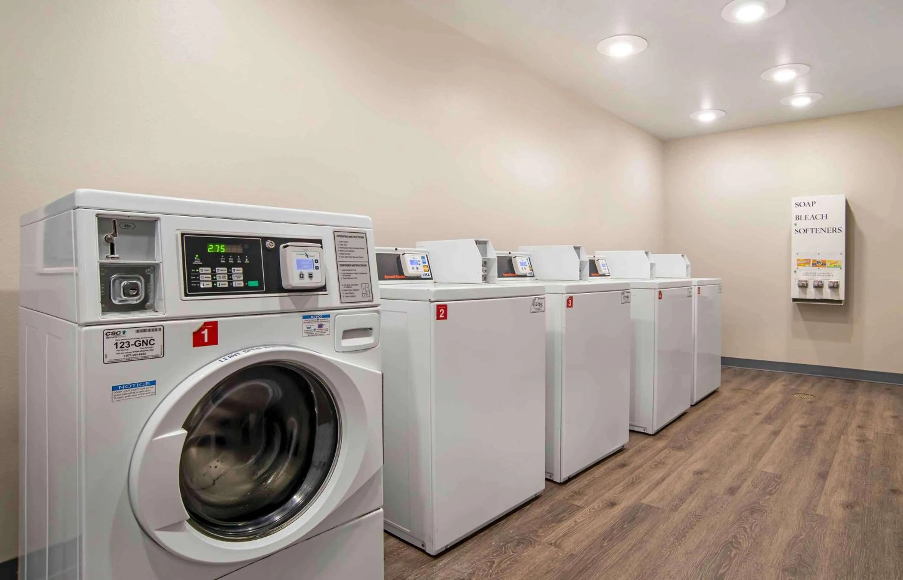 Property building in Extended Stay America Select Suites - Mobile - Daphne