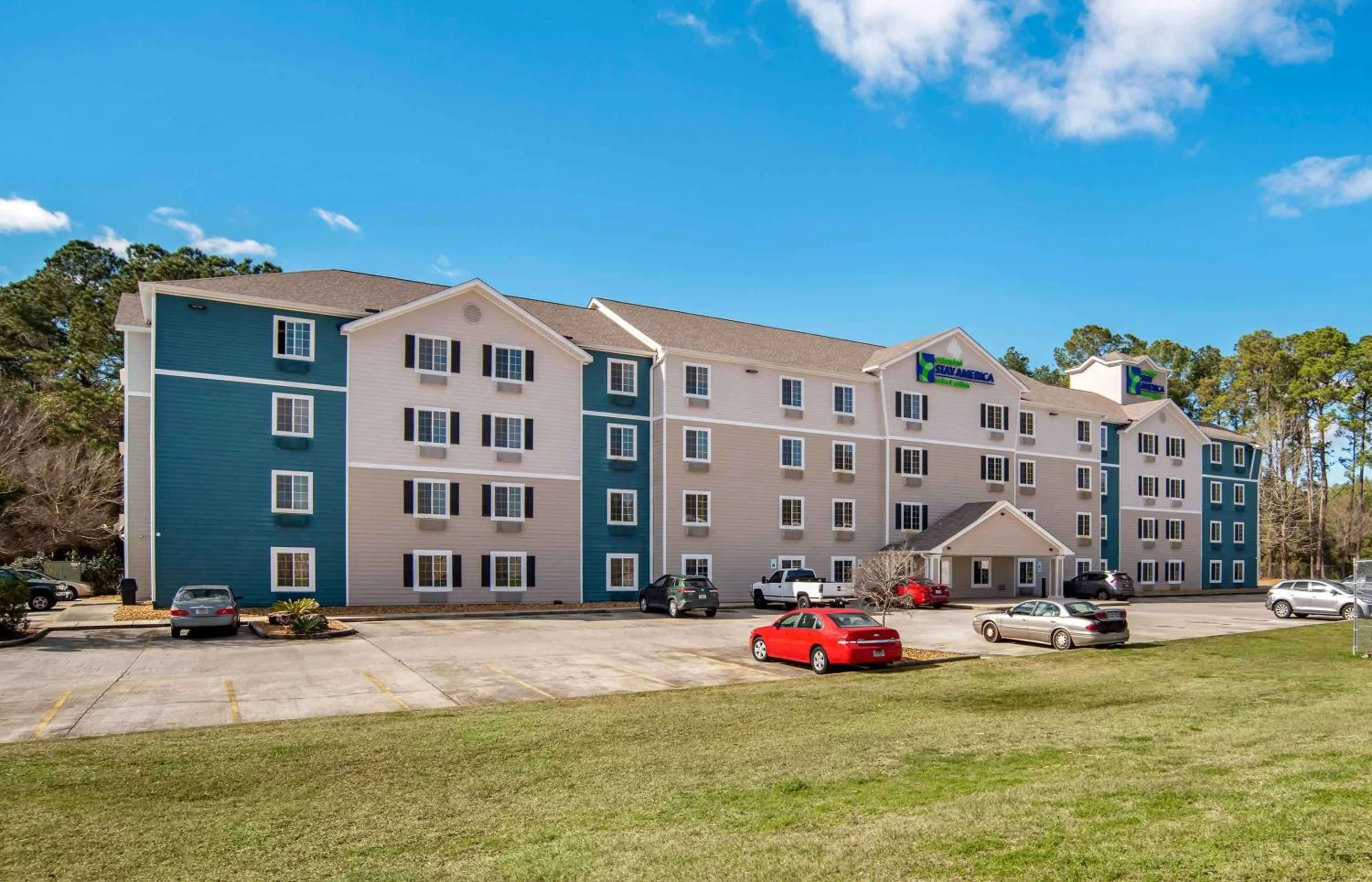 Property building in Extended Stay America Select Suites - Mobile - Daphne