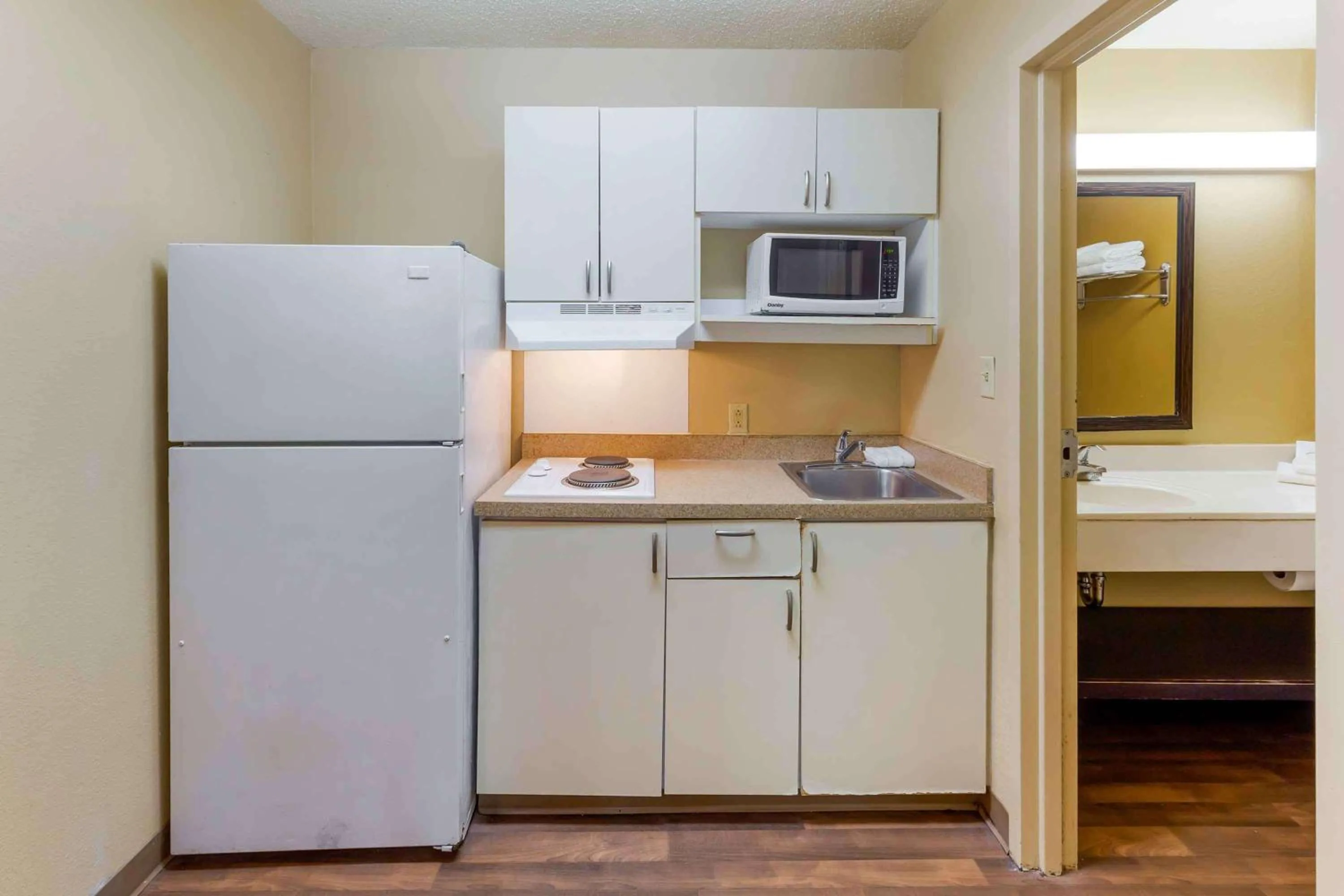 Bedroom in Extended Stay America Select Suites - Durham - University