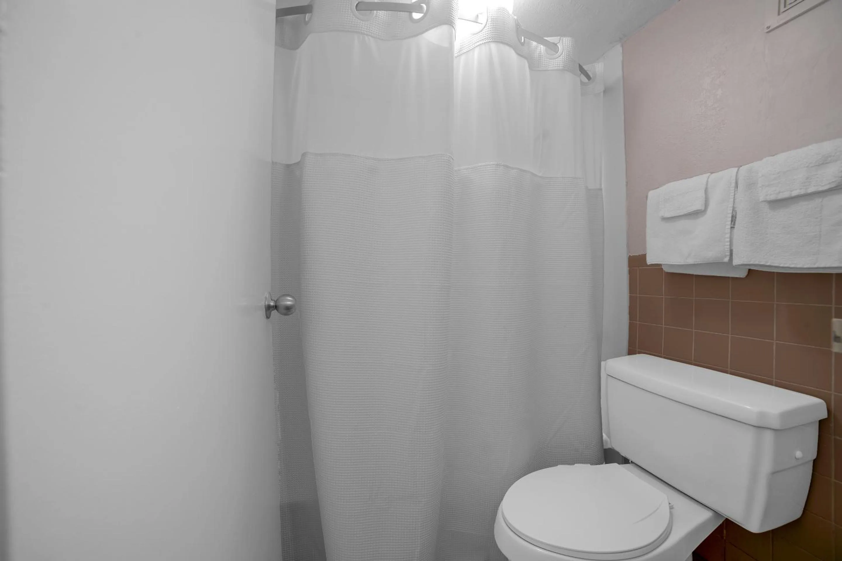 Bathroom in Masters Inn Selma Smithfield I-95 By OYO