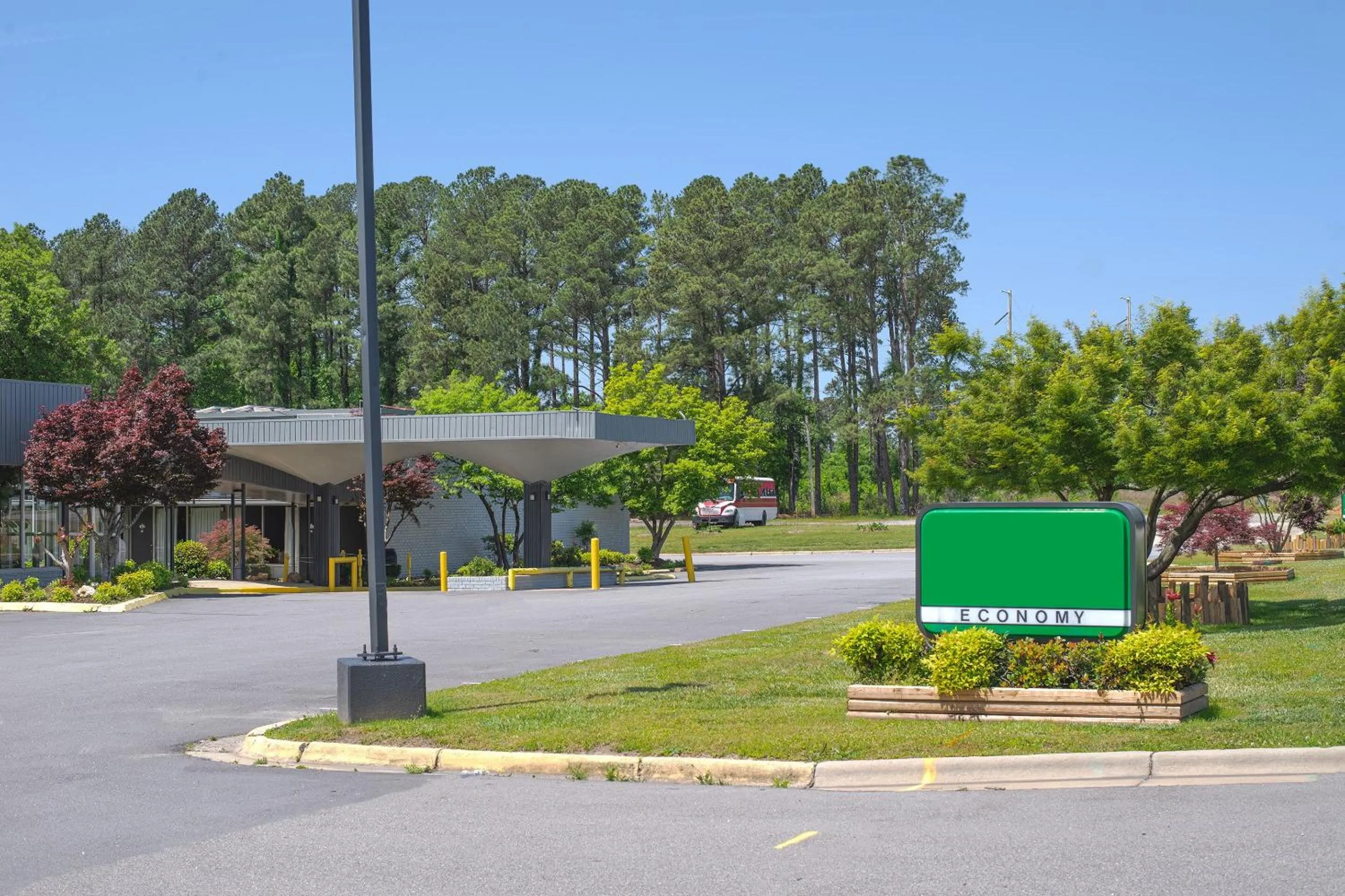 Facade/entrance in Masters Inn Selma Smithfield I-95 By OYO