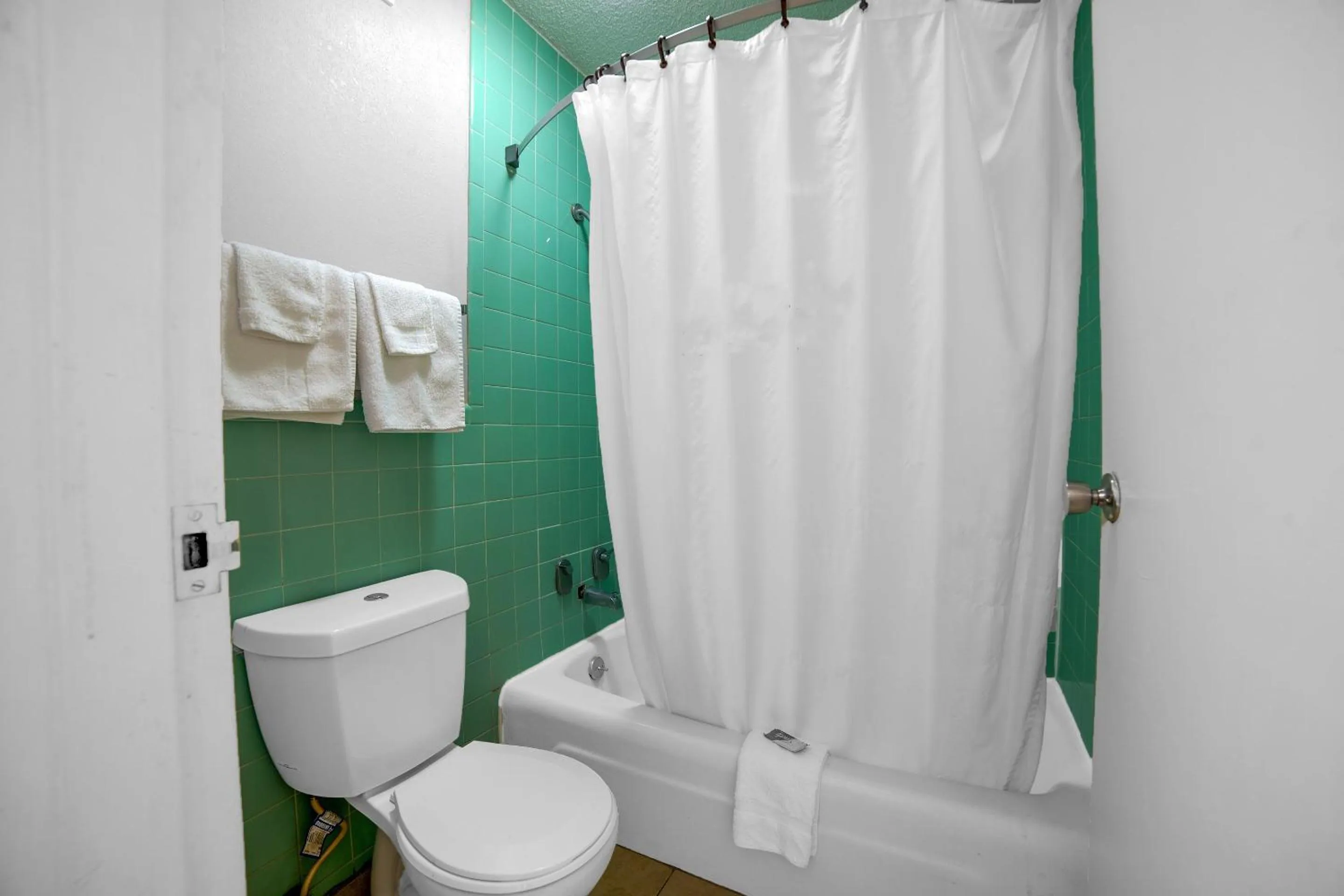 Bathroom in Masters Inn Selma Smithfield I-95 By OYO