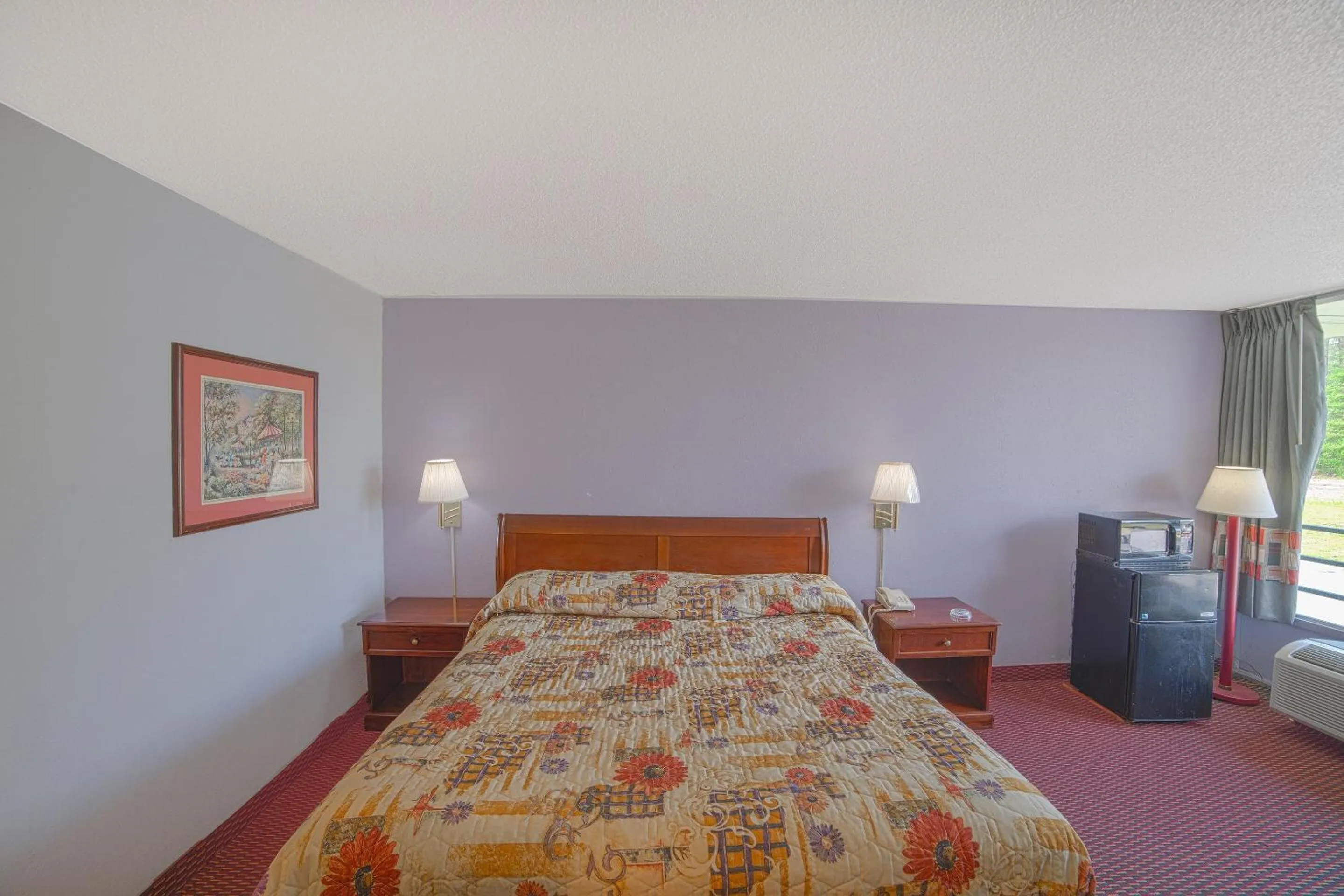 Bedroom, Bed in Masters Inn Selma Smithfield I-95 By OYO