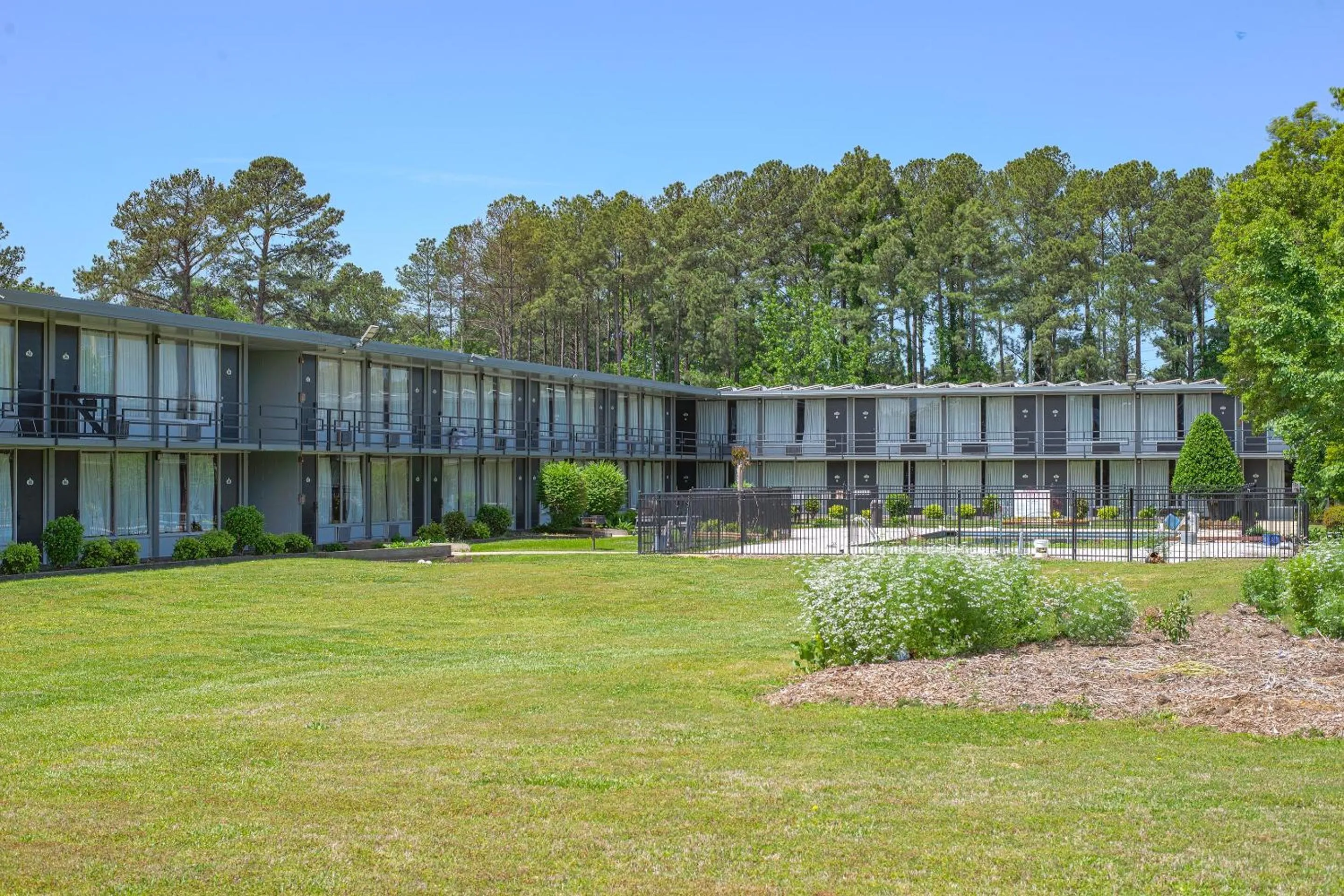 Facade/entrance in Masters Inn Selma Smithfield I-95 By OYO