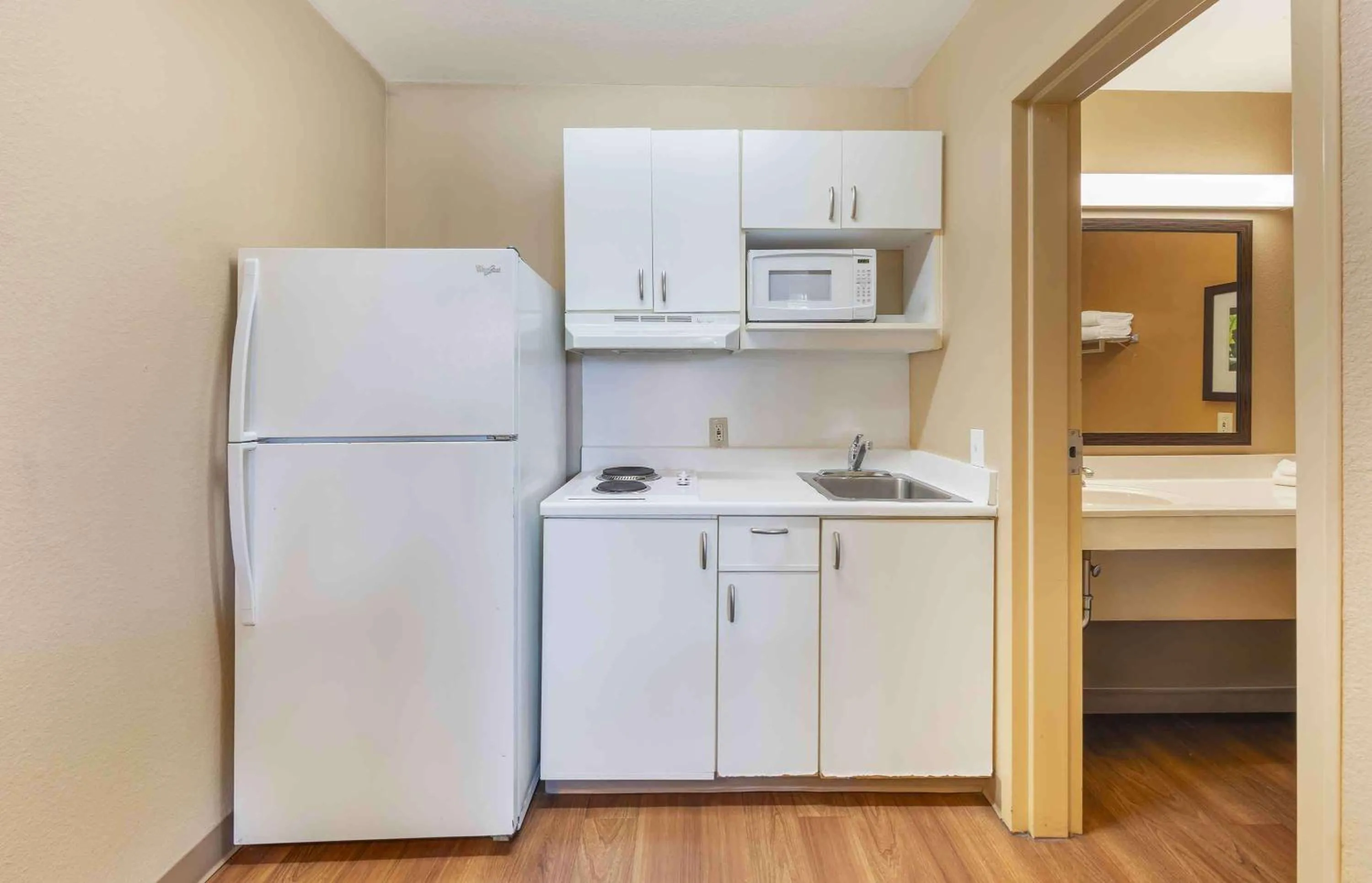 Bedroom in Extended Stay America Suites - Bakersfield - California Avenue