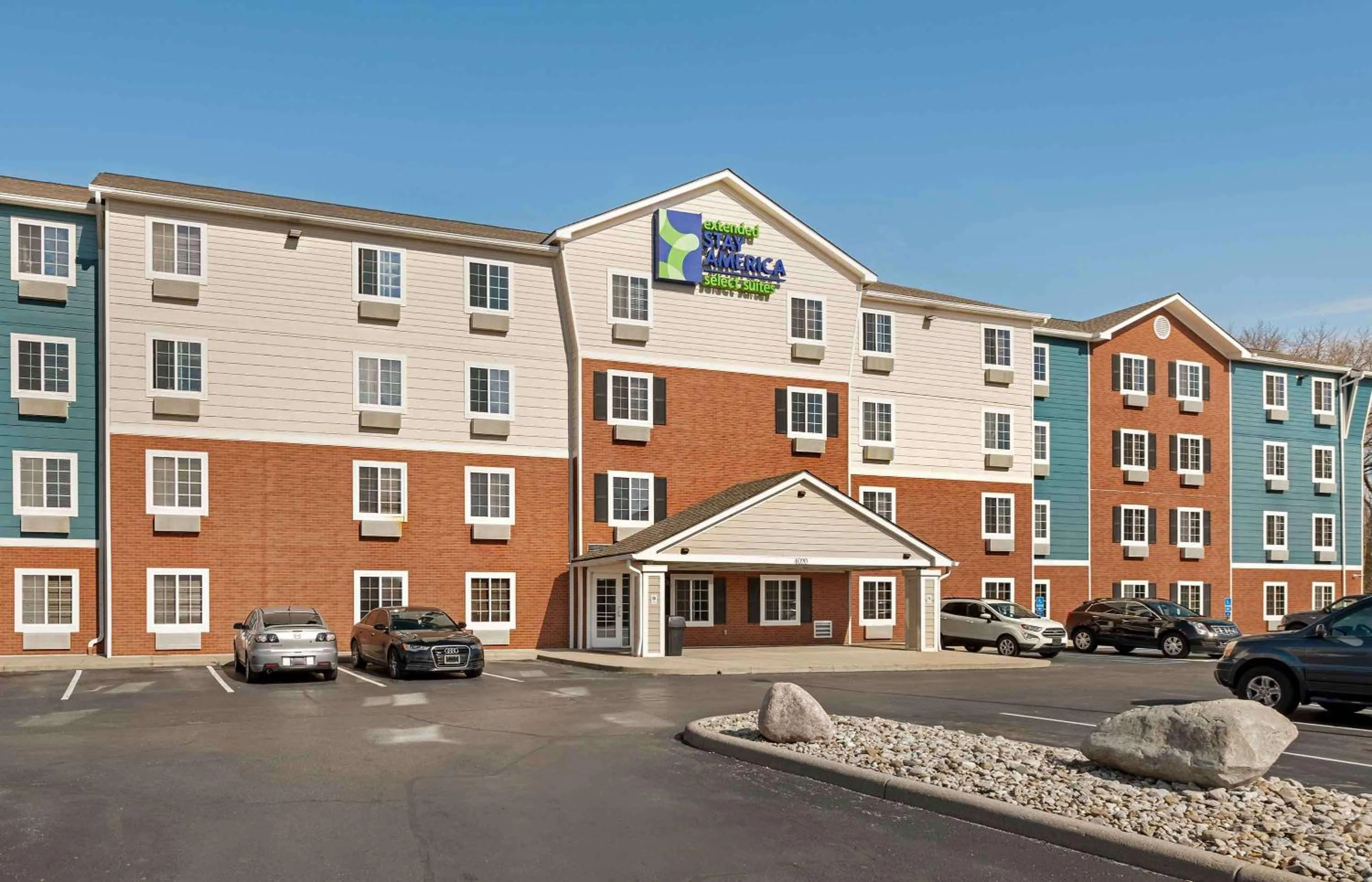 Property building in Extended Stay America Select Suites - Cincinnati - Sharonville