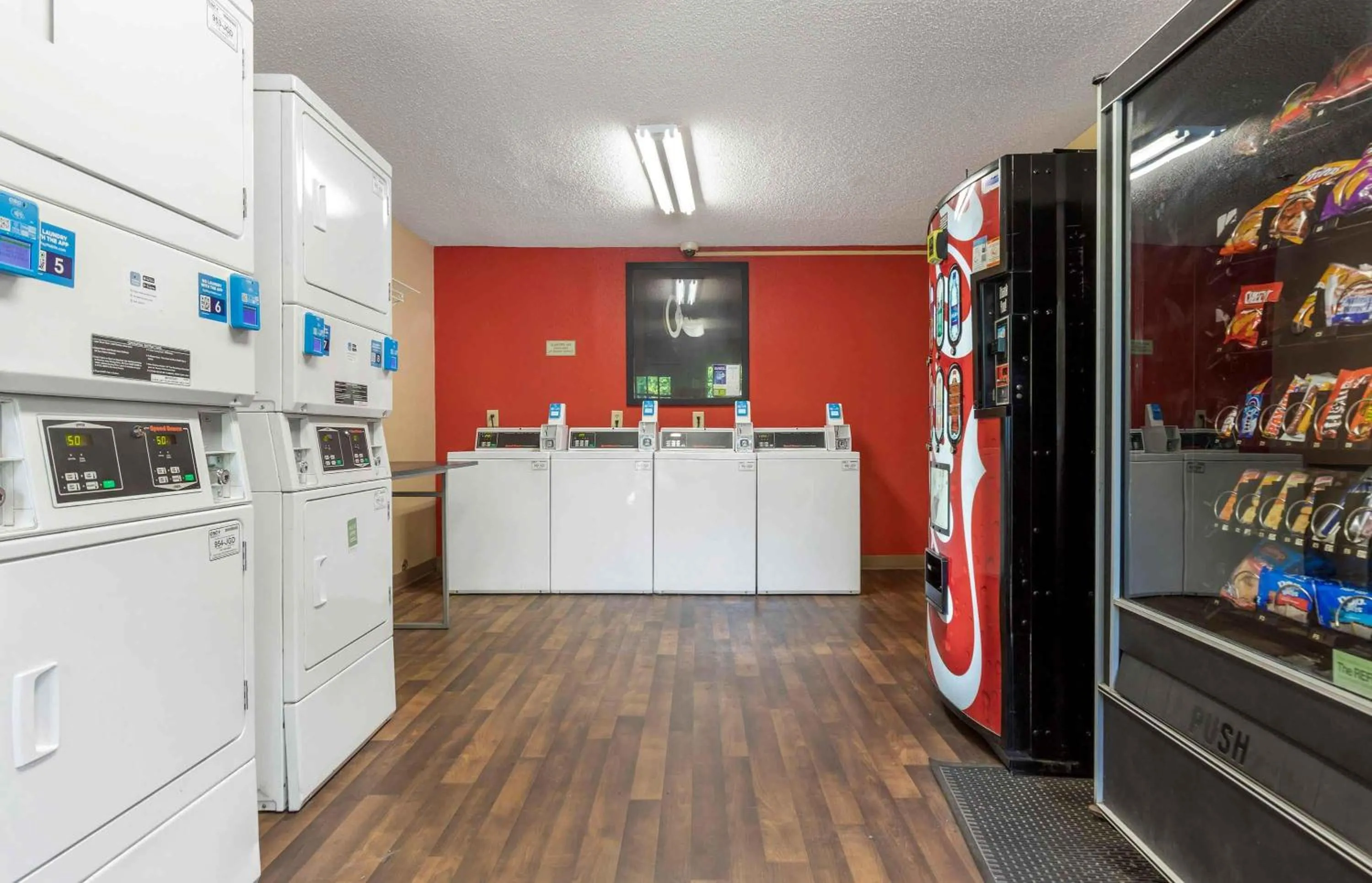 Property building in Extended Stay America Suites - Columbia - West - Interstate 126