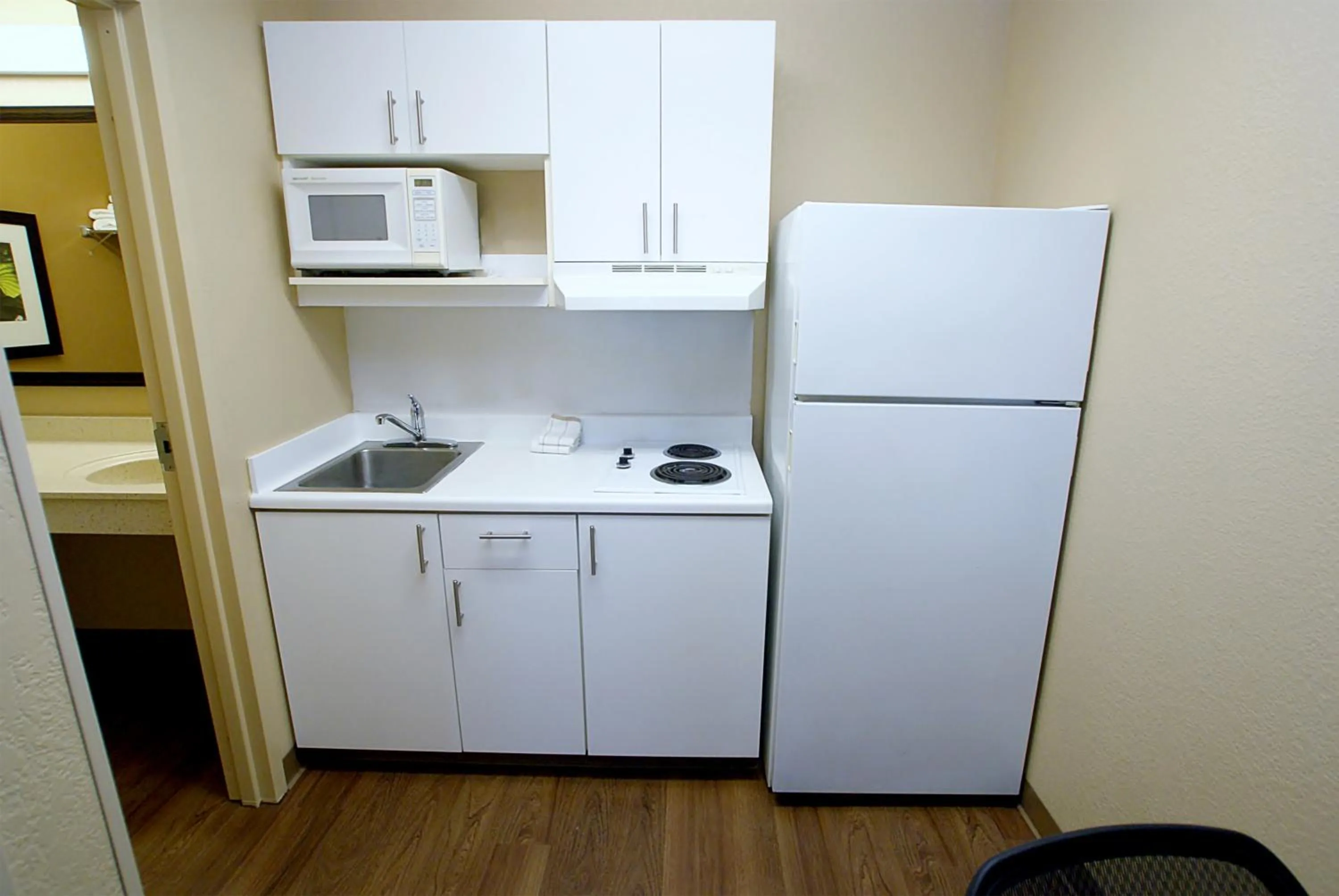 Kitchen or kitchenette in Extended Stay America Suites - Columbia - West - Interstate 126