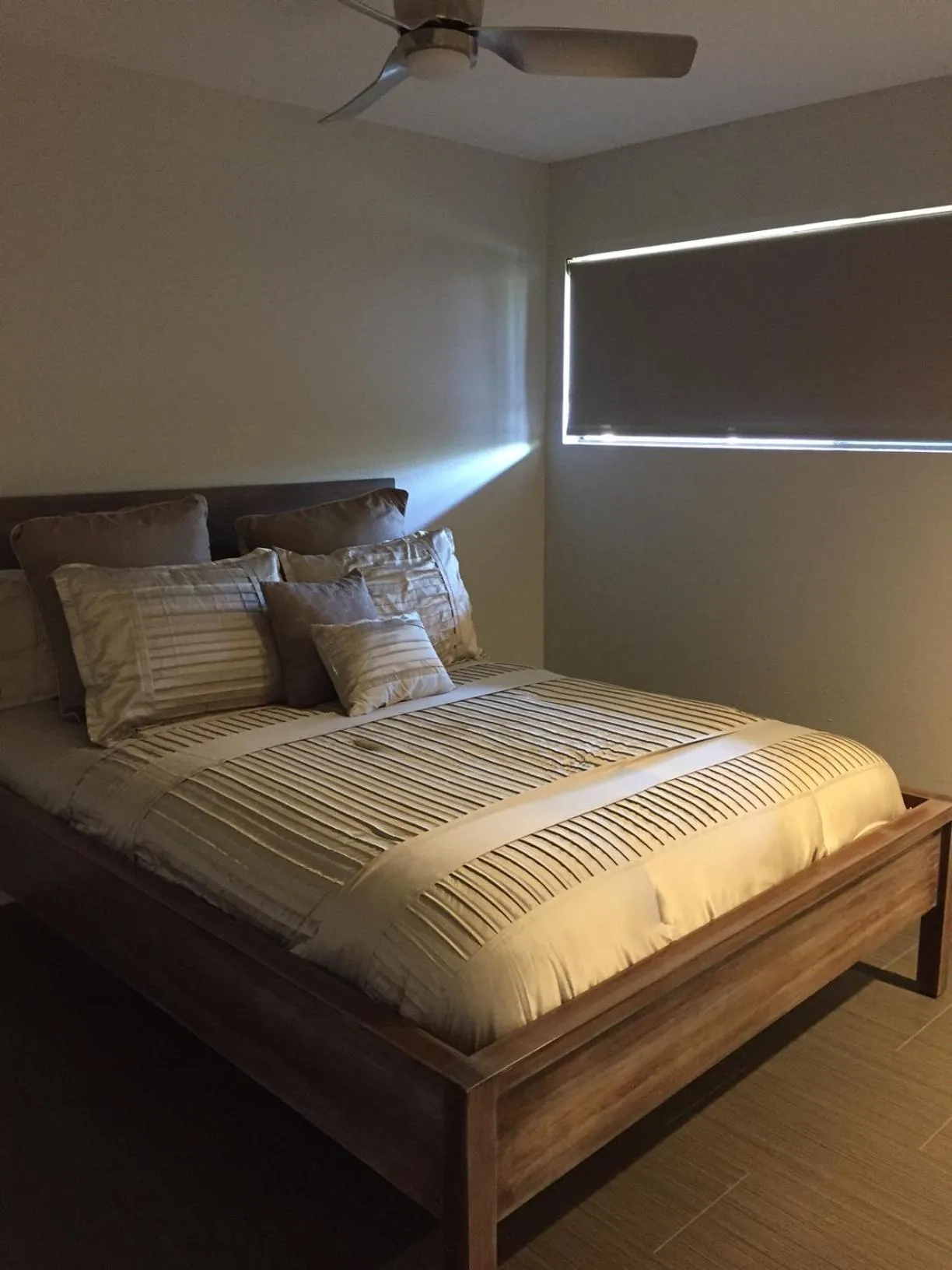 Property building, Bed in Shadow Mountain Resort