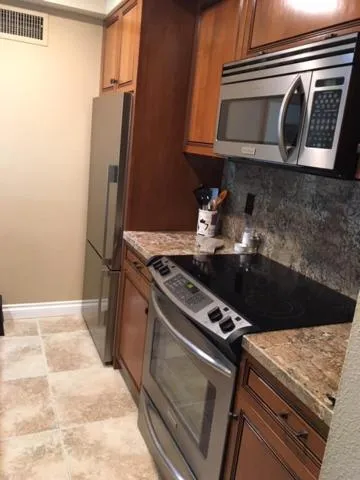 Property building in Shadow Mountain Resort