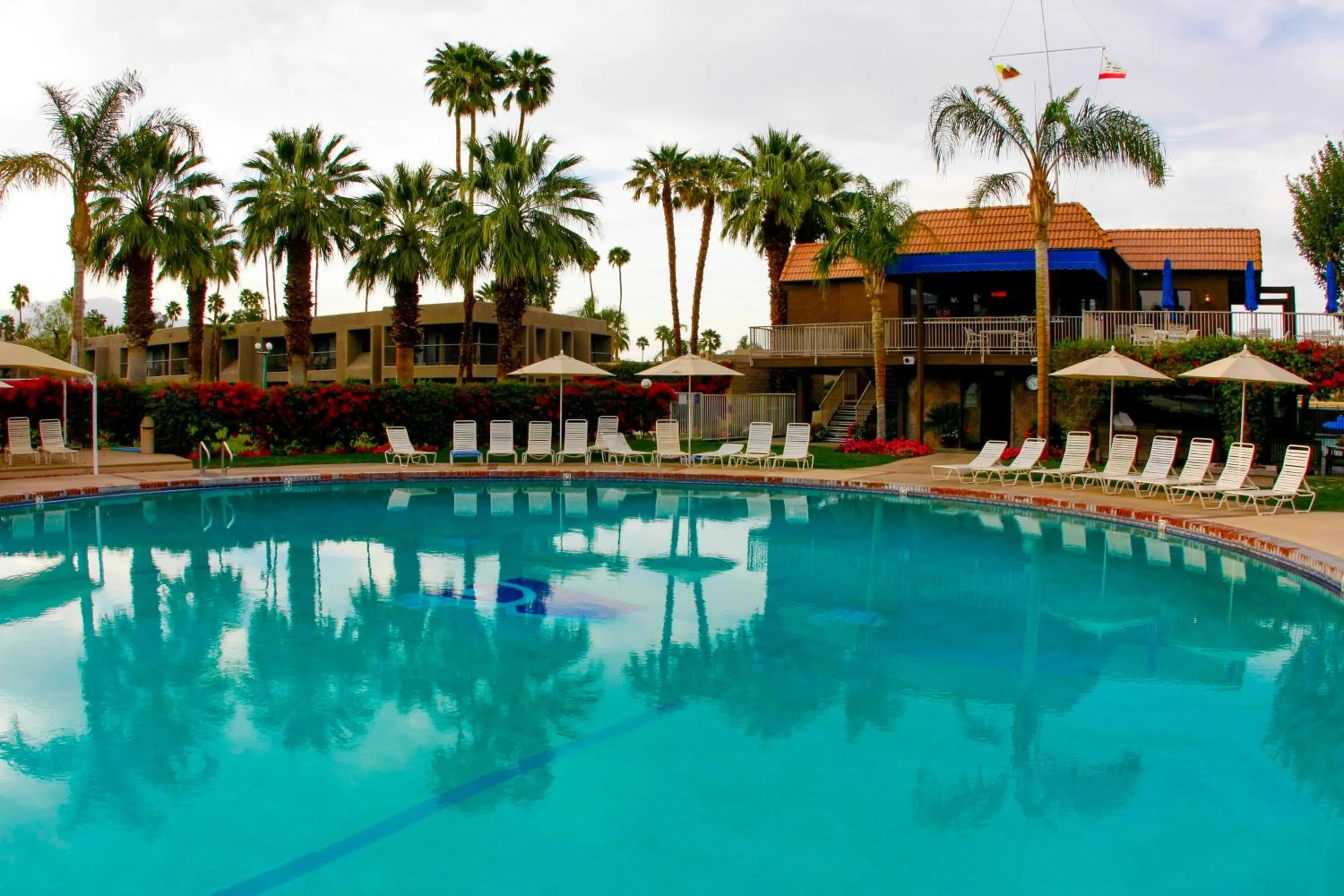 Property building in Shadow Mountain Resort