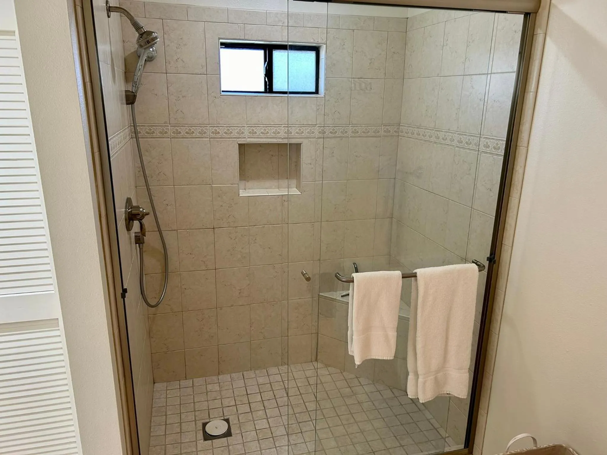 Property building in Shadow Mountain Resort