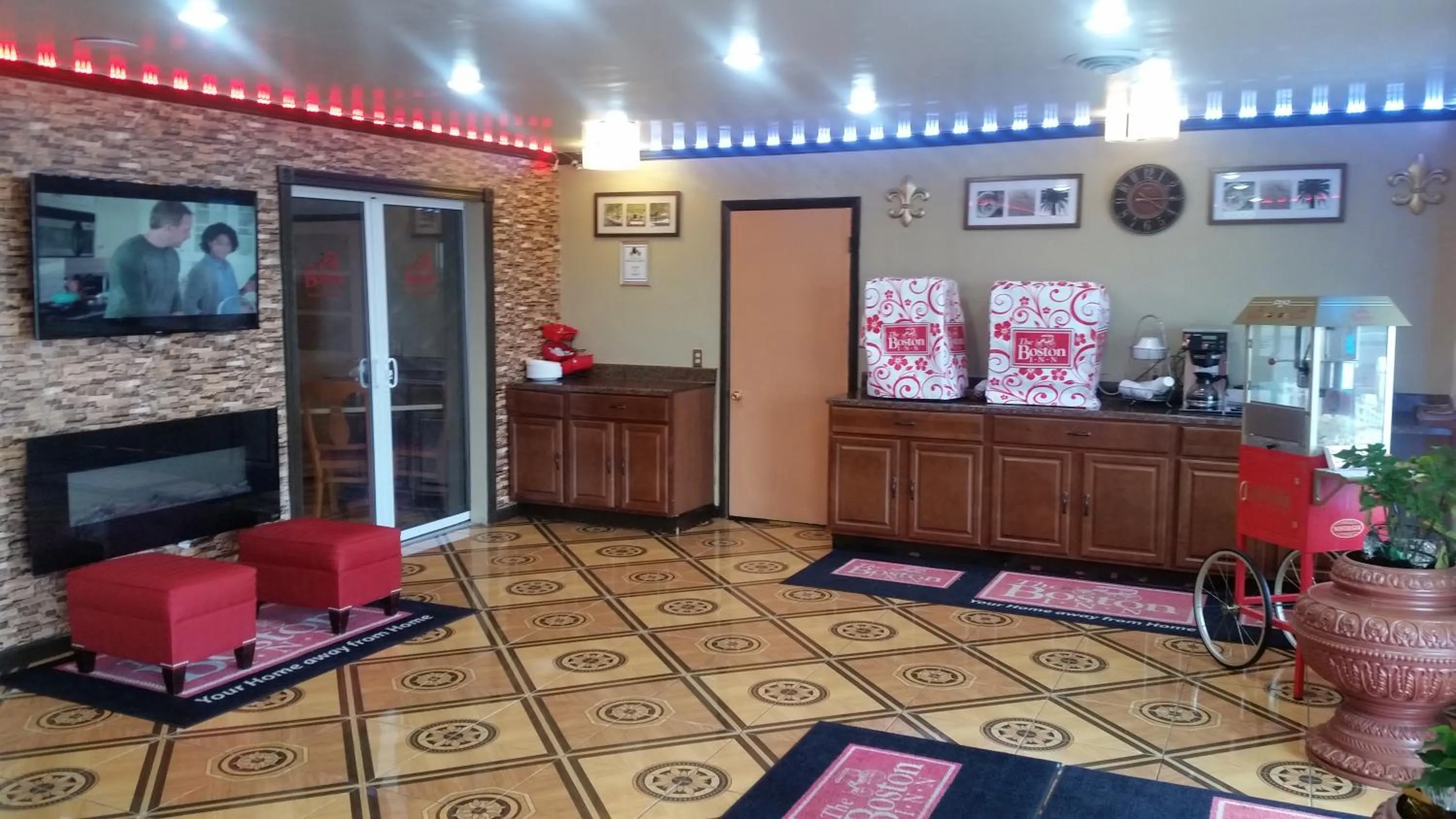 Lobby or reception in The Boston Inn