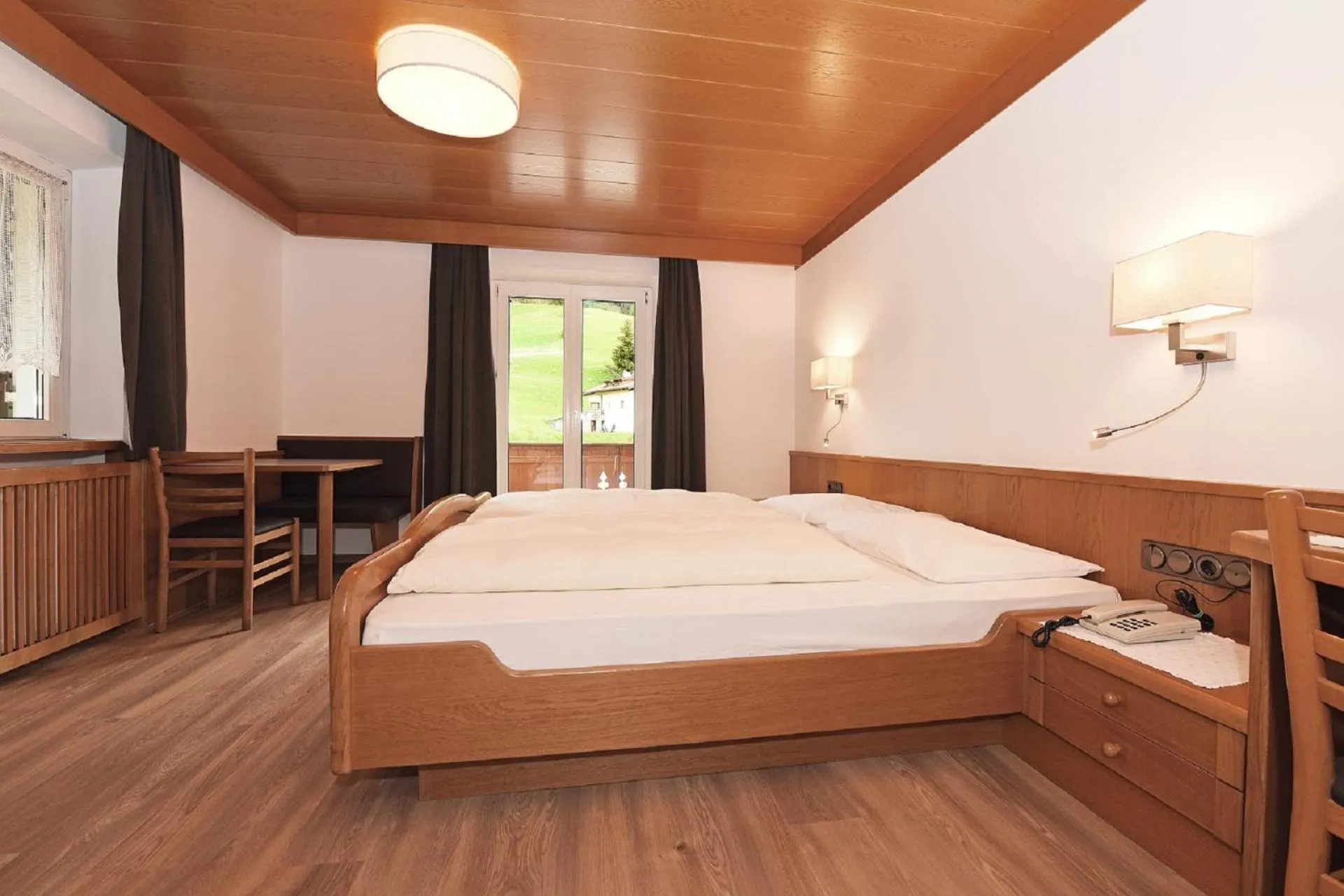 Bed in Hotel Garni Vanadis