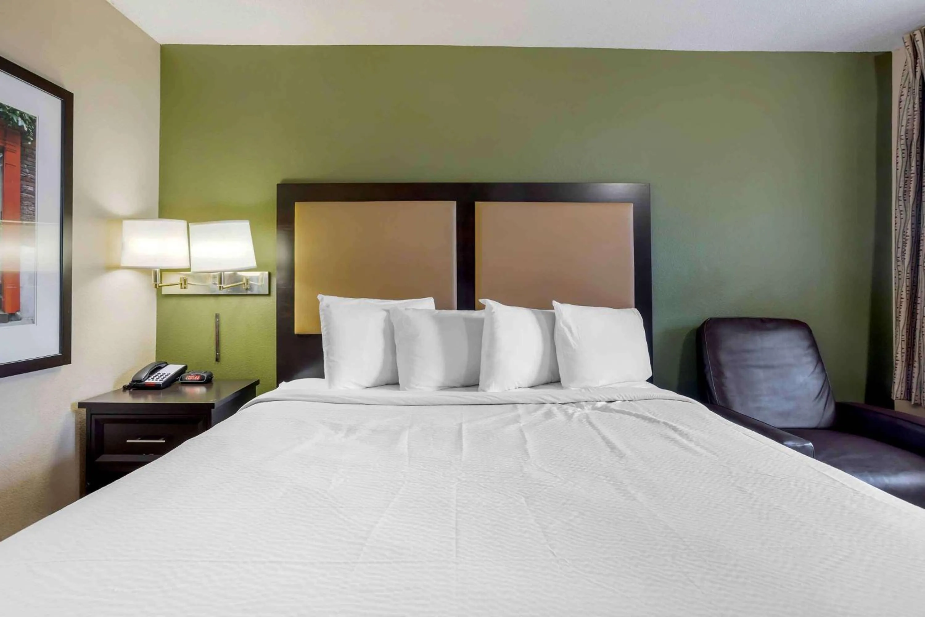 Bedroom in Extended Stay America Suites - Little Rock - Financial Centre Parkway
