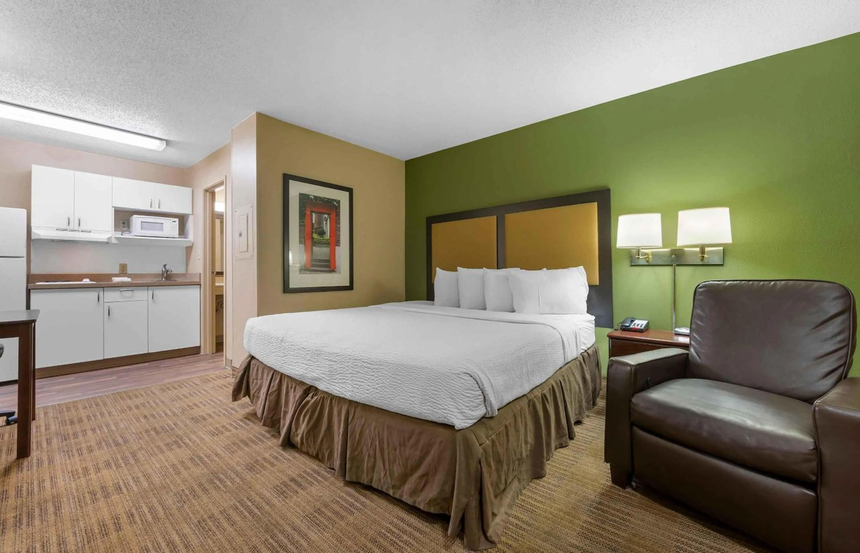 Bedroom, Bed in Extended Stay America Select Suites - Denver - Lakewood South
