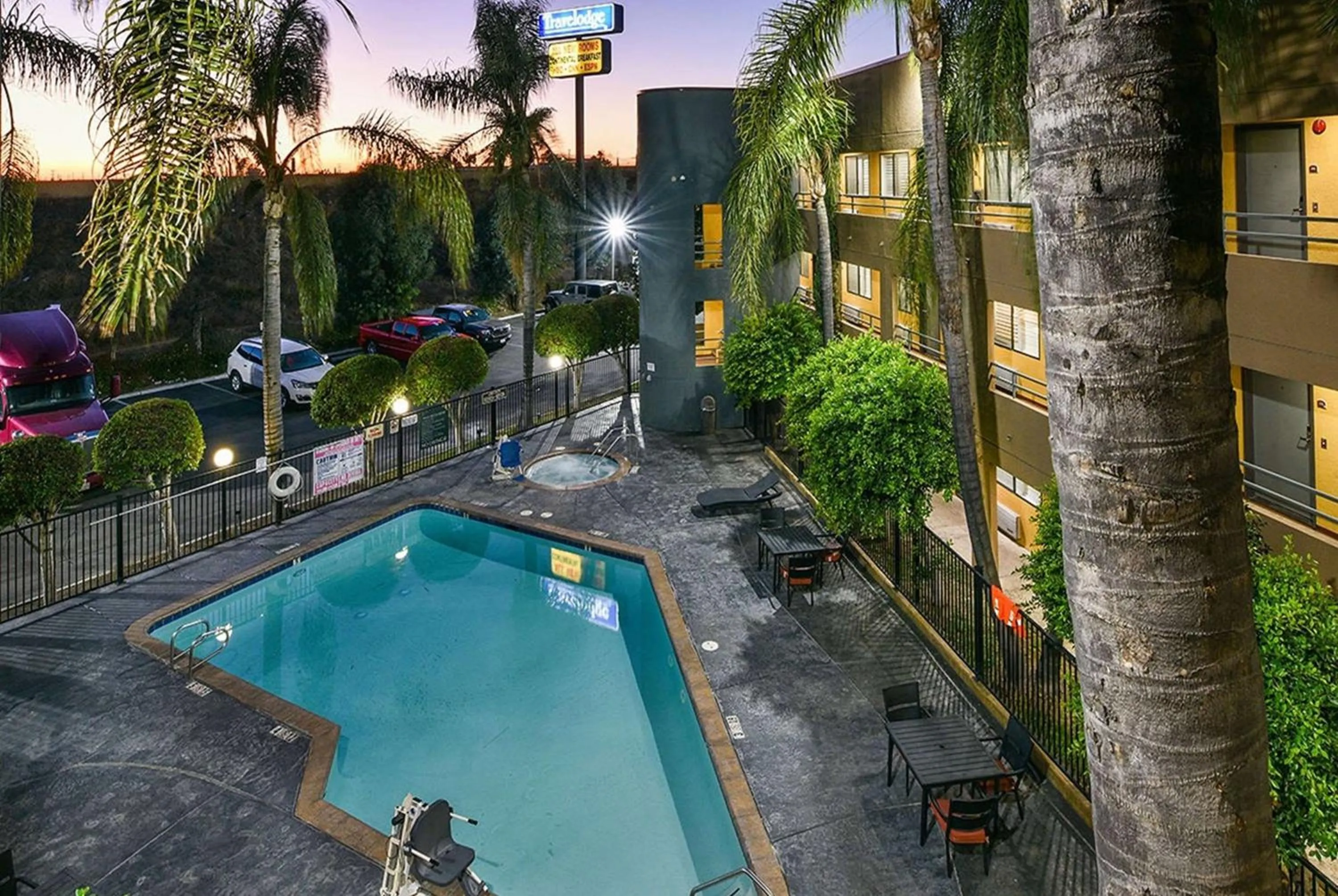 Pool view in Travelodge by Wyndham Commerce Los Angeles Area