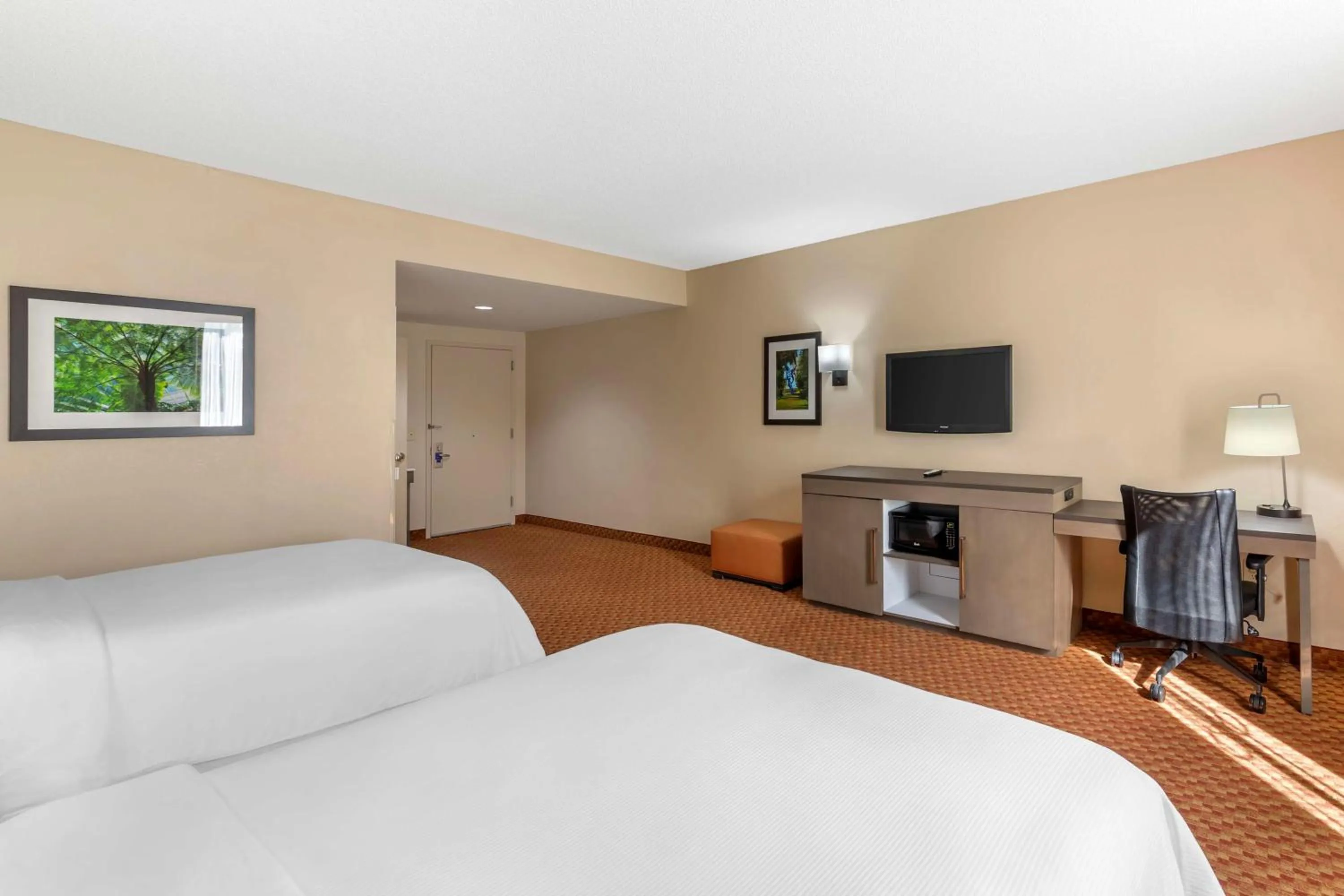 Bedroom, Bed in Best Western Plus Kendall Hotel & Suites