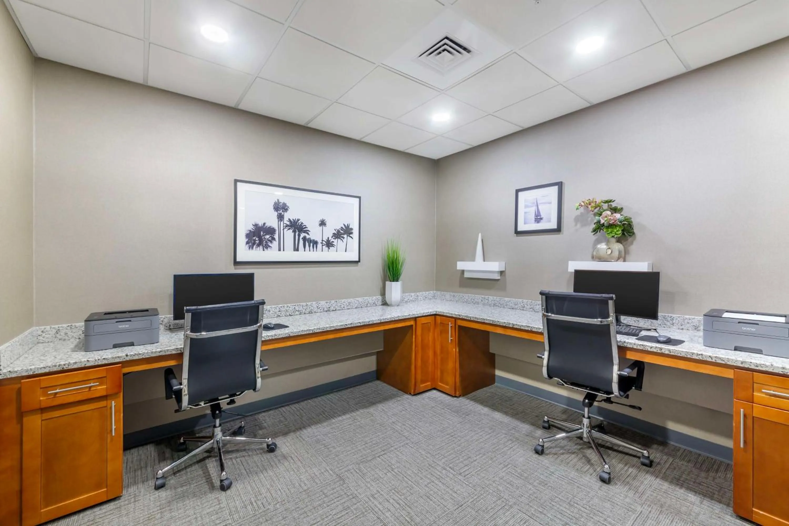 Business facilities in Best Western Plus Kendall Hotel & Suites
