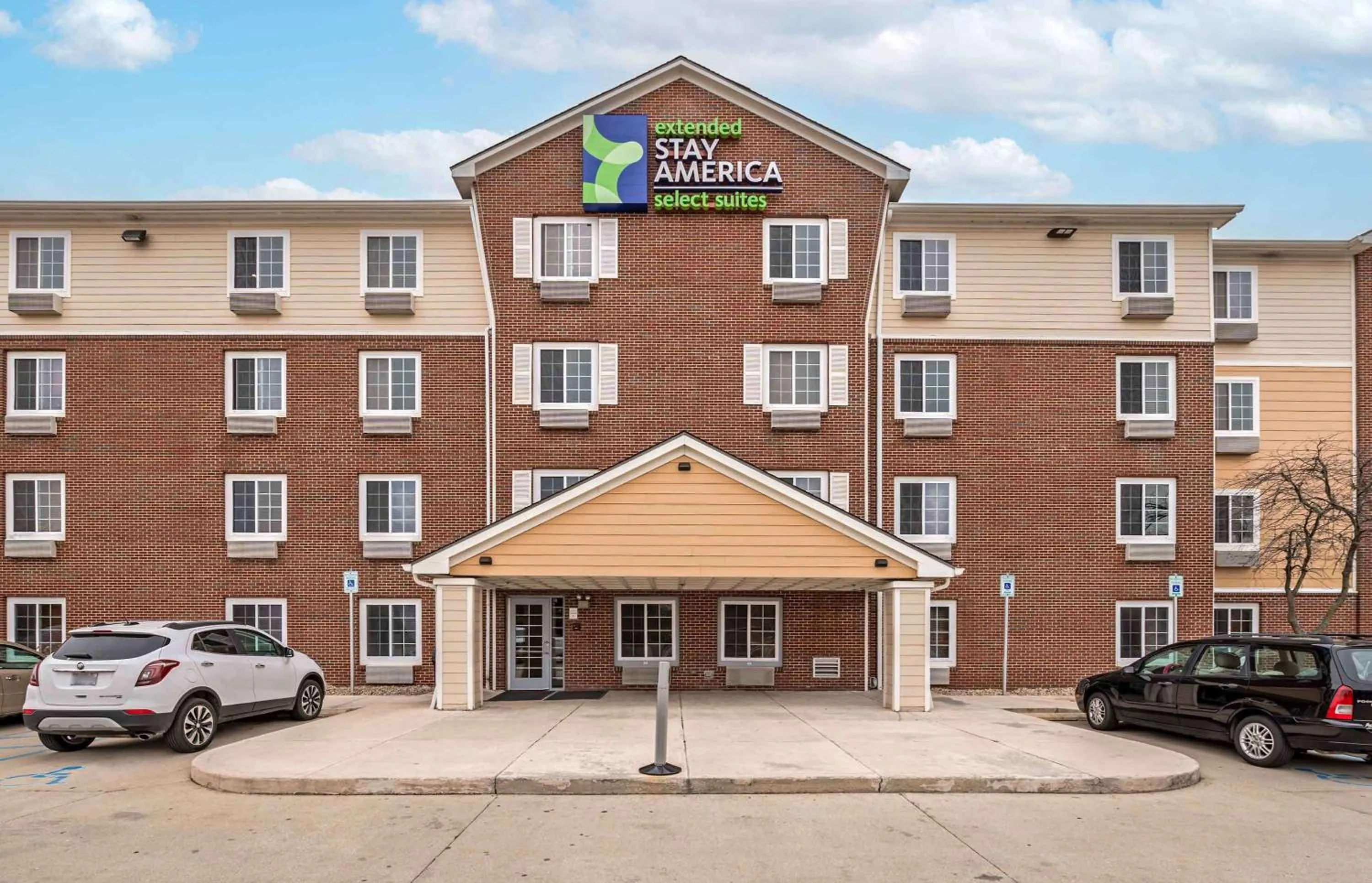 Property building in Extended Stay America Select Suites - Indianapolis - Greenwood
