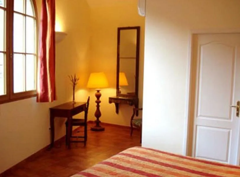 Decorative detail, Bed in Le Clos des Arts