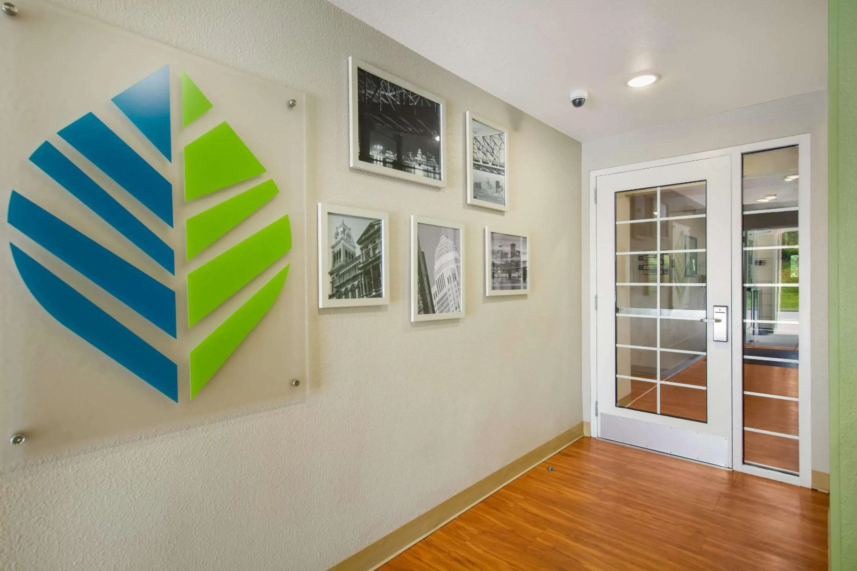 Lobby or reception in WoodSpring Suites Louisville Southeast