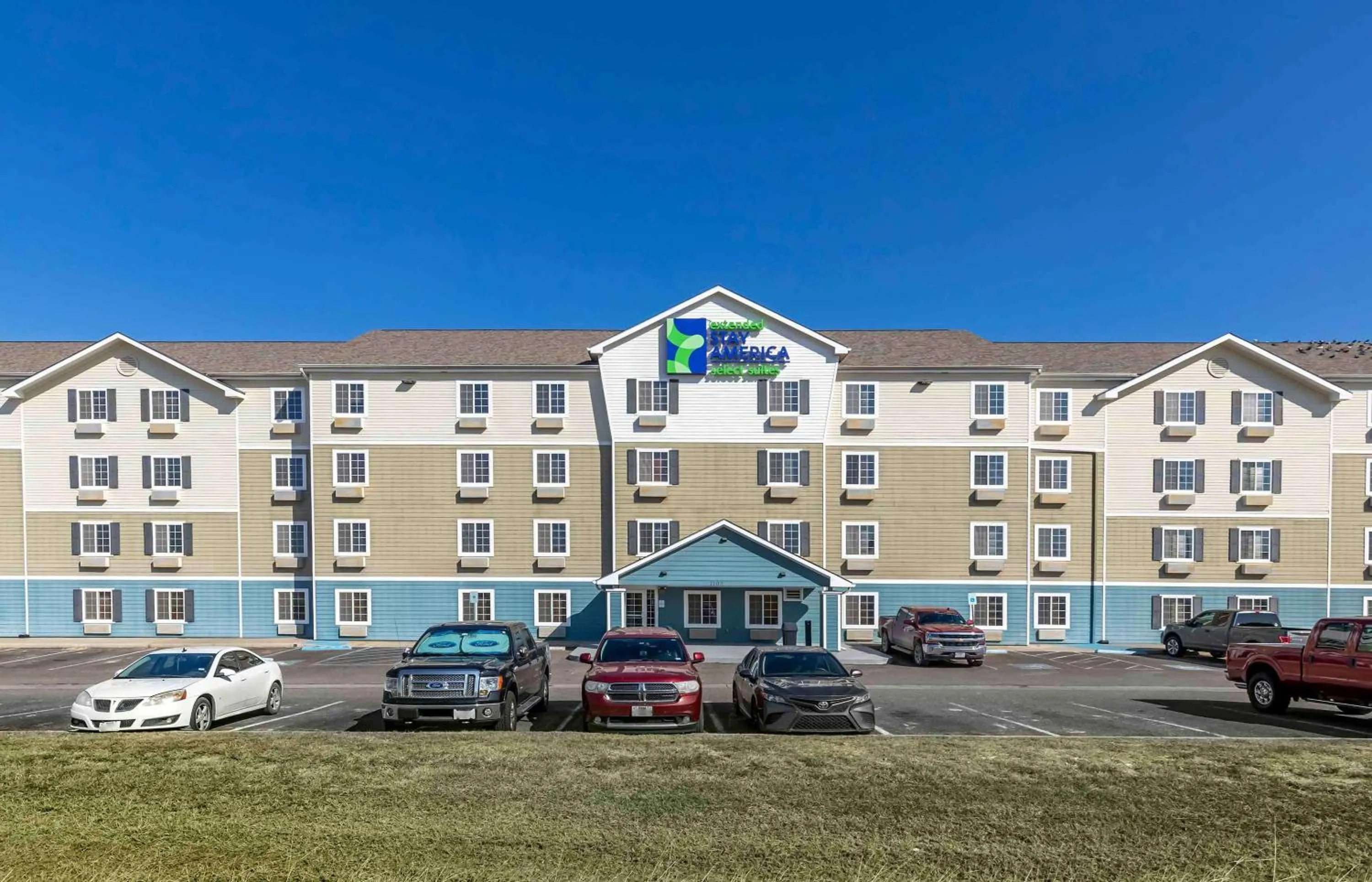 Property building in Extended Stay America Select Suites - Laredo