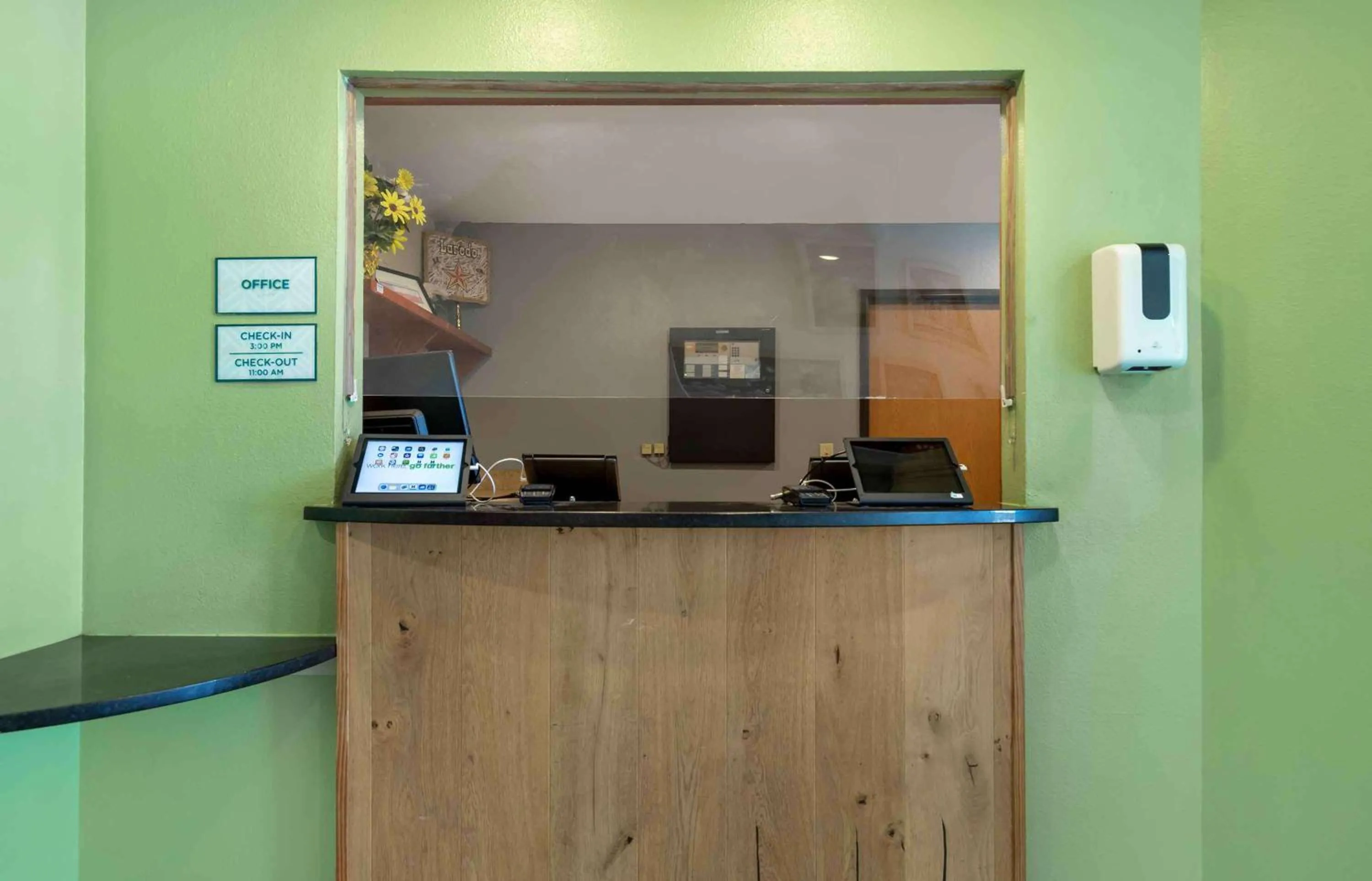 Lobby or reception in Extended Stay America Select Suites - Laredo