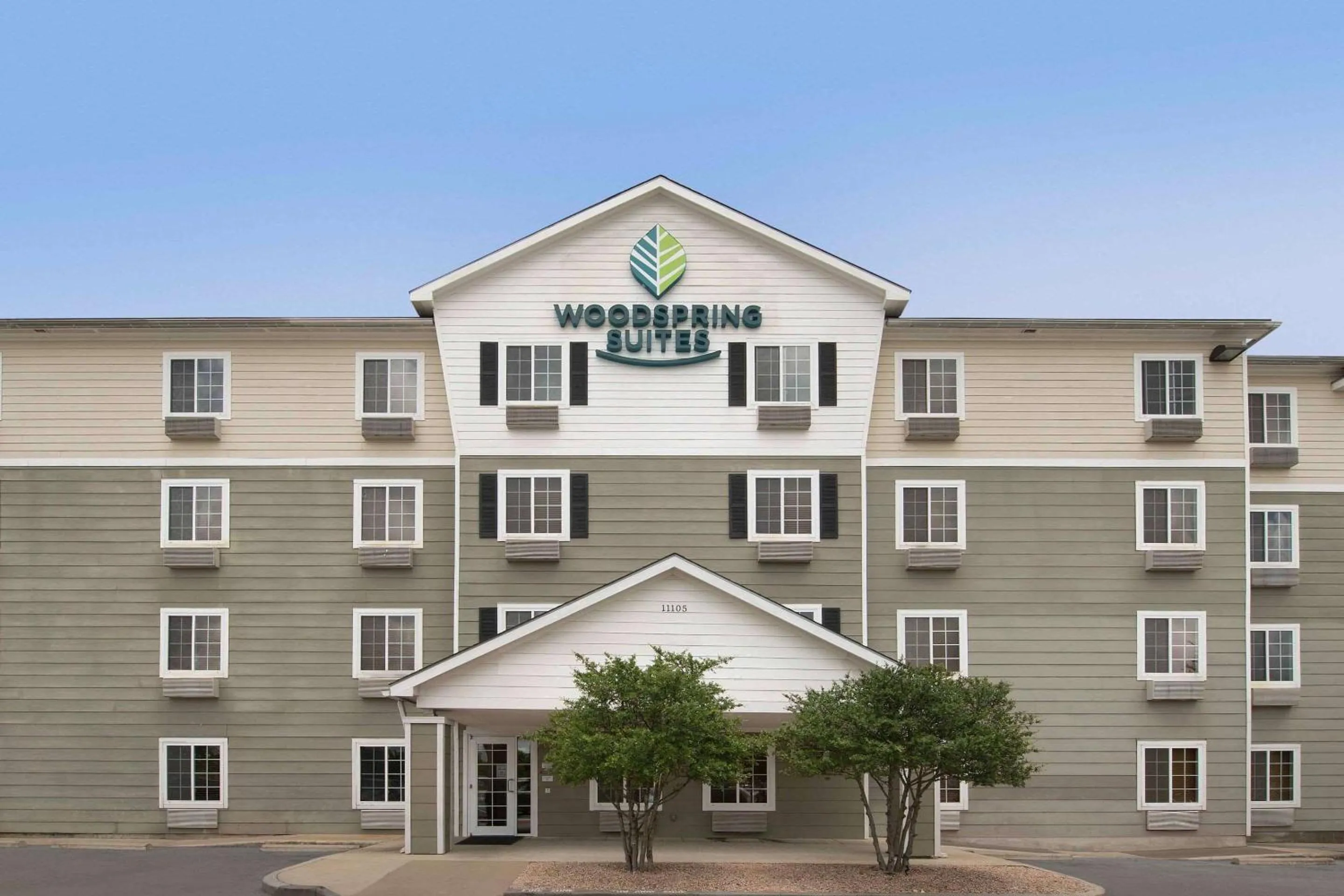 Property building in WoodSpring Suites Austin North I-35