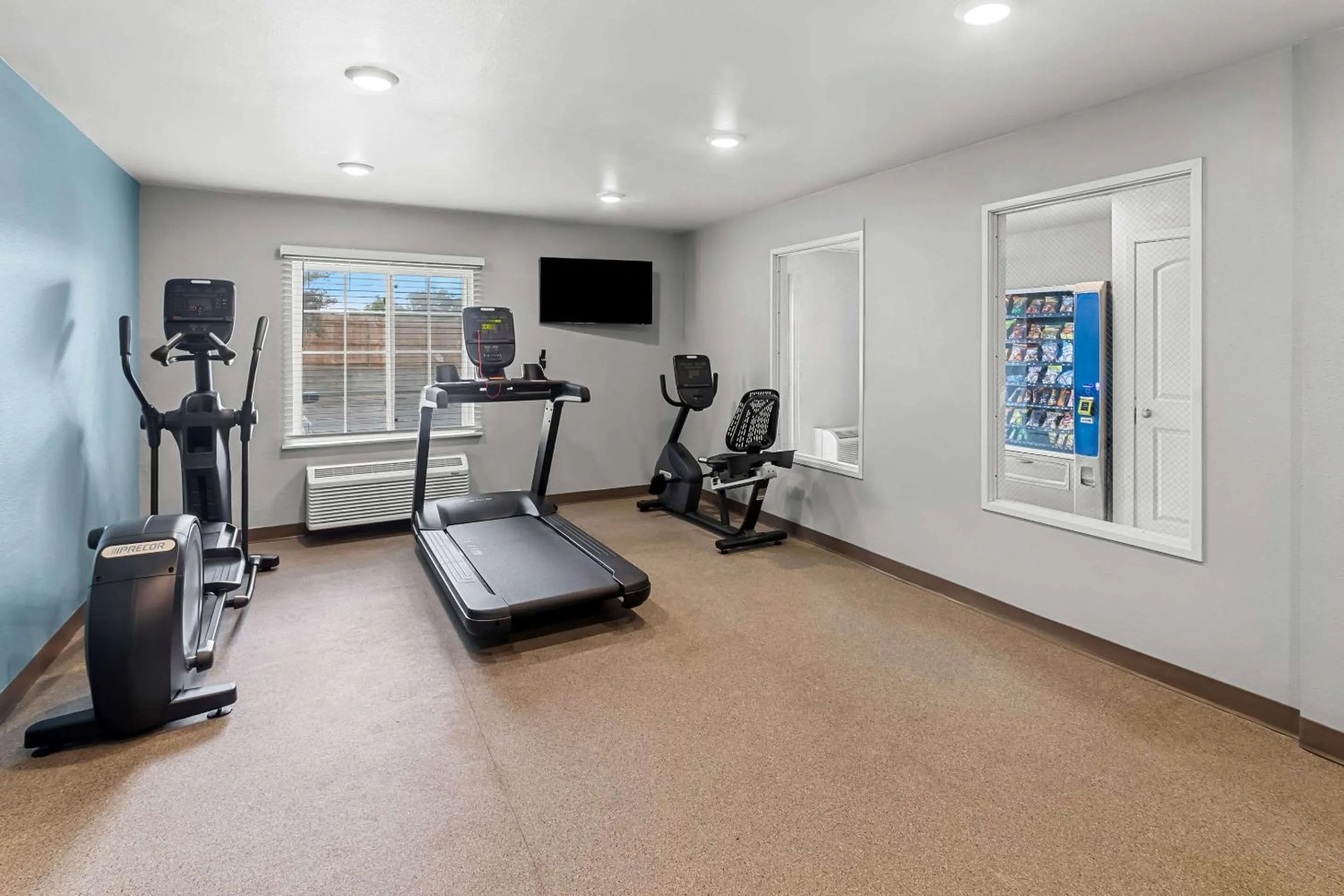 Fitness centre/facilities in WoodSpring Suites Austin North I-35