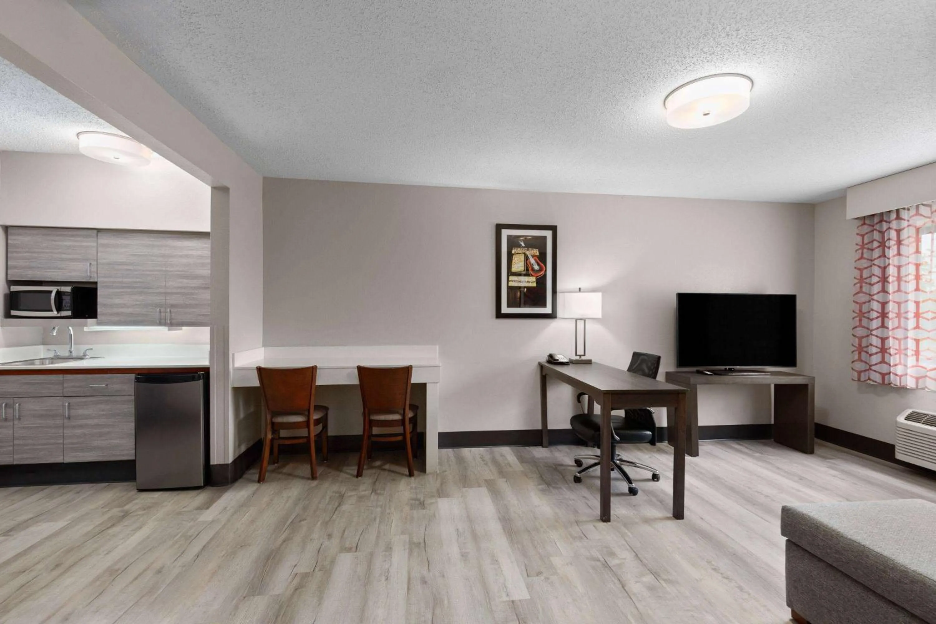 Photo of the whole room in La Quinta by Wyndham Goodlettsville - Nashville