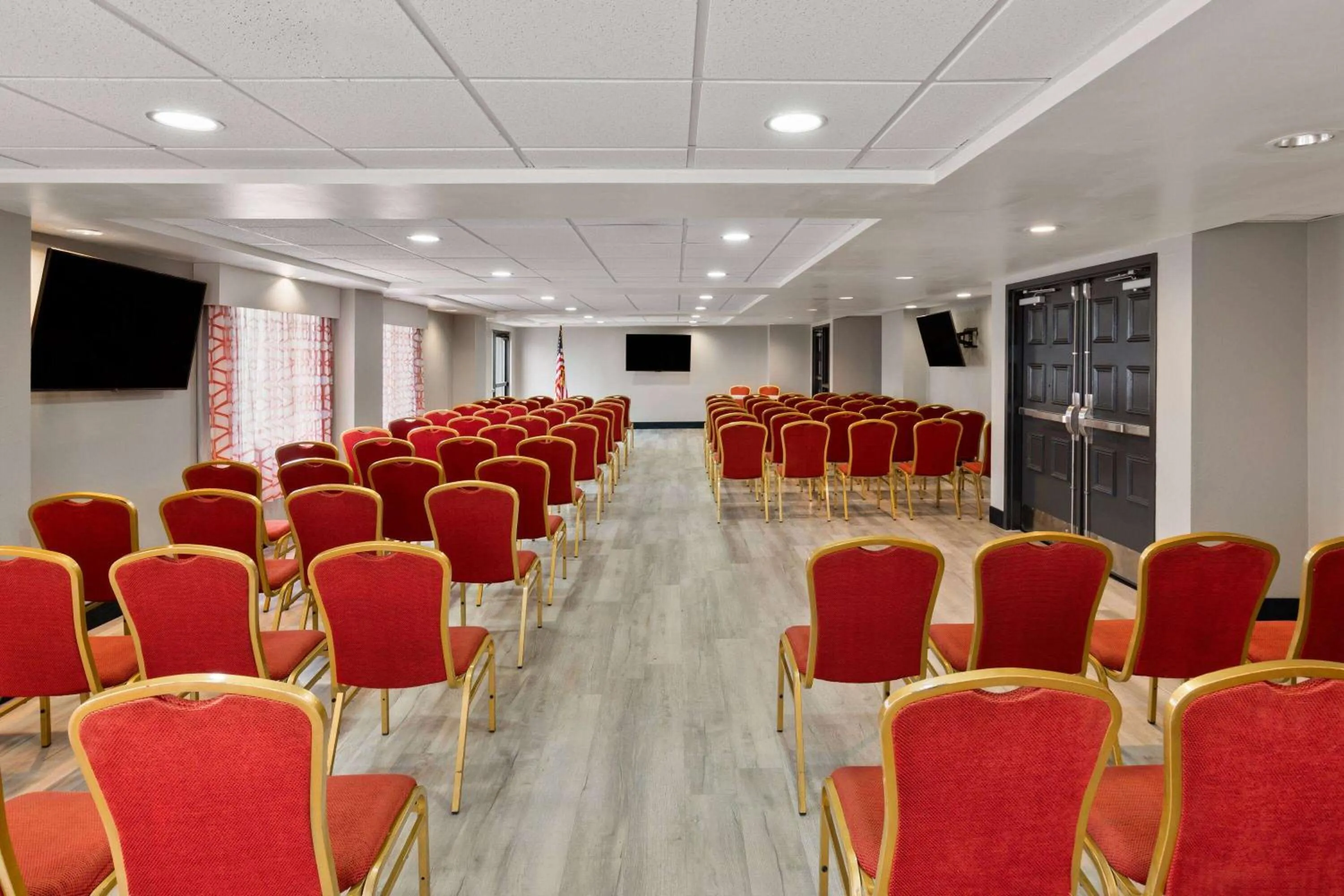 Meeting/conference room in La Quinta by Wyndham Goodlettsville - Nashville