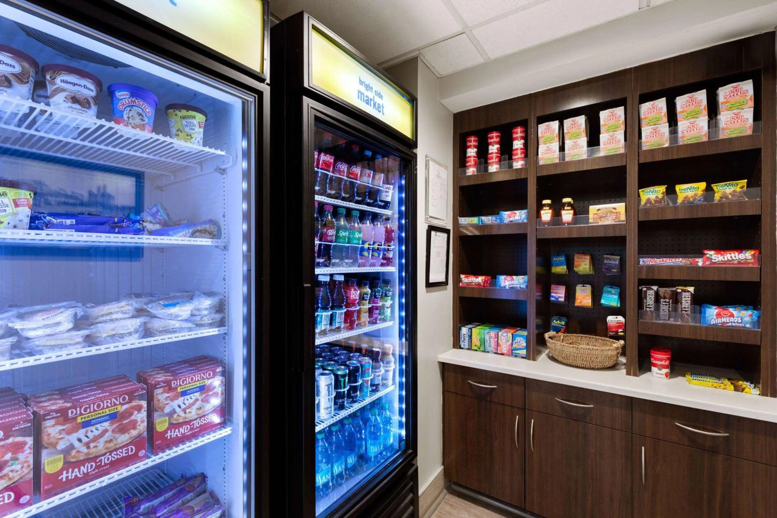 Food and drinks in La Quinta by Wyndham Goodlettsville - Nashville