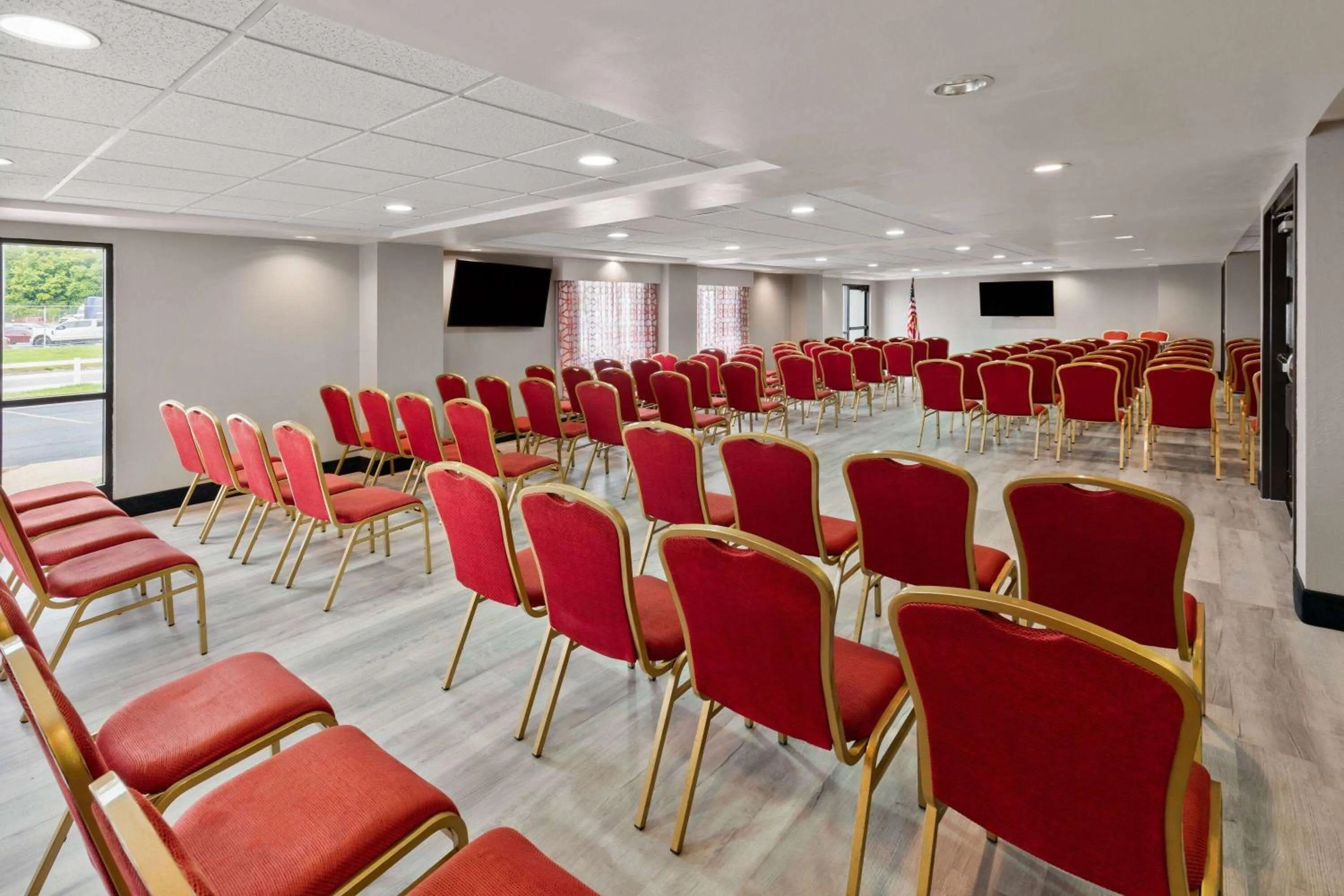 Meeting/conference room in La Quinta by Wyndham Goodlettsville - Nashville