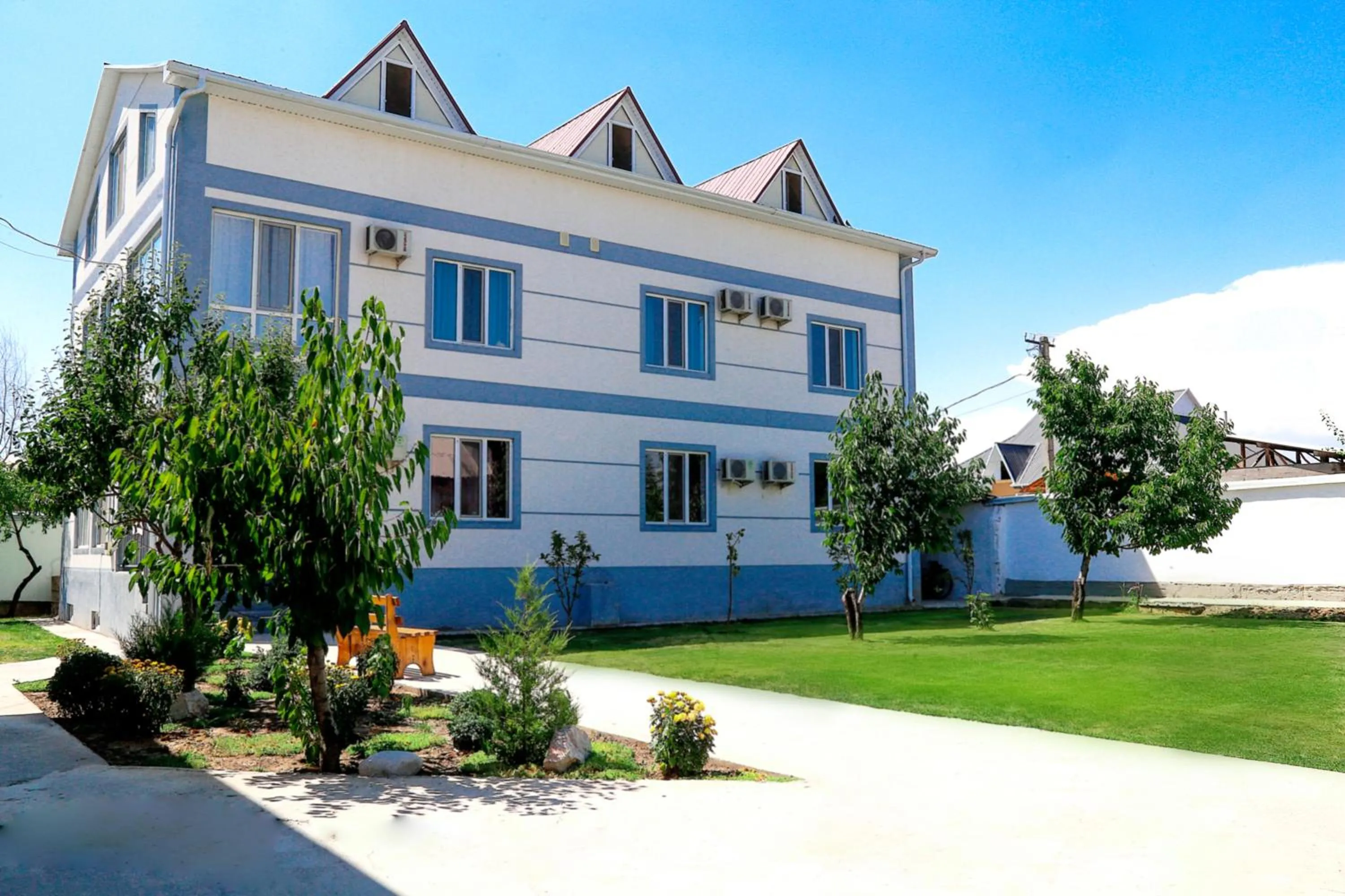 Property building in Hotel Good Night