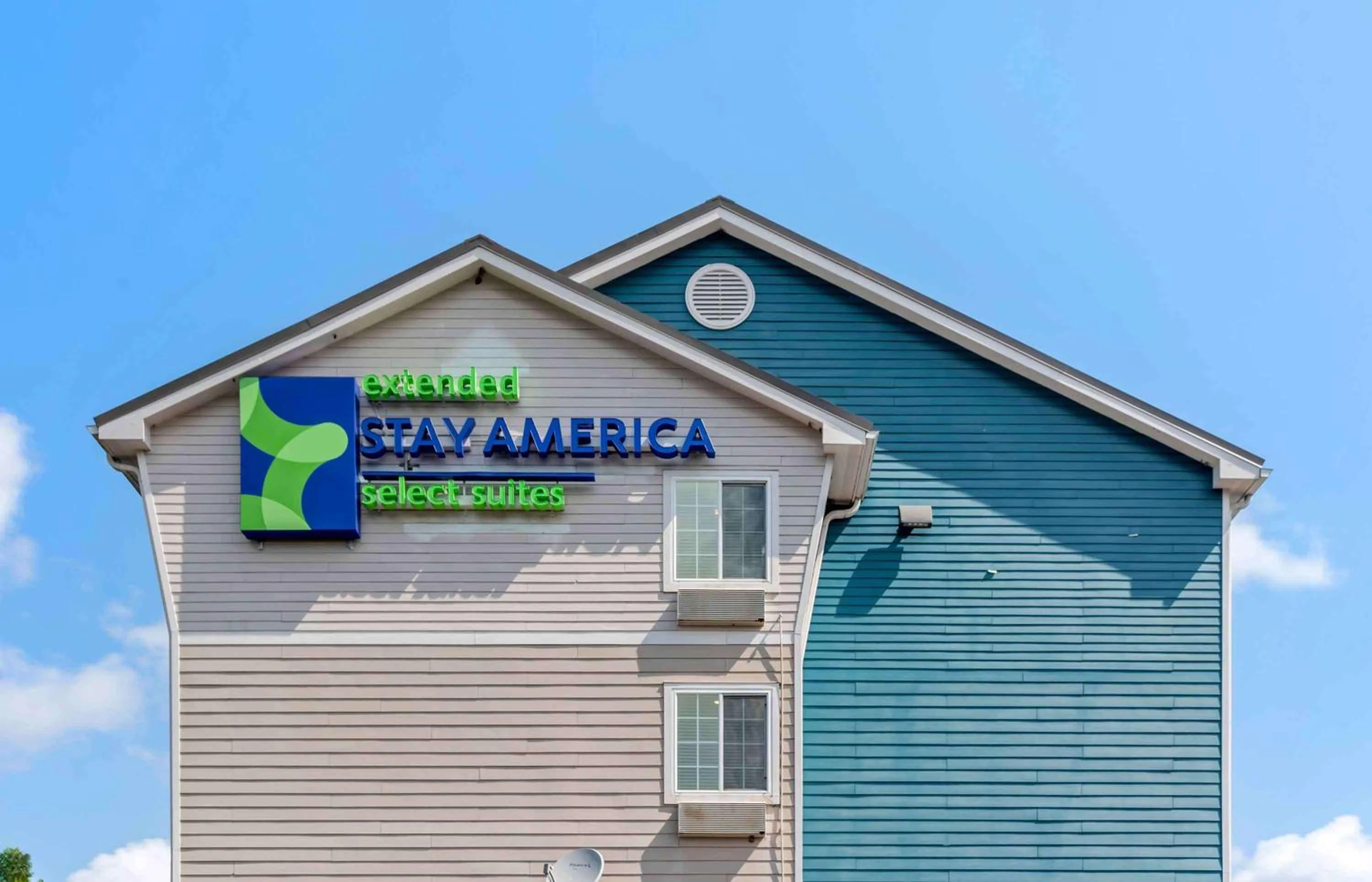 Property building in Extended Stay America Select Suites - Pensacola - Northwest