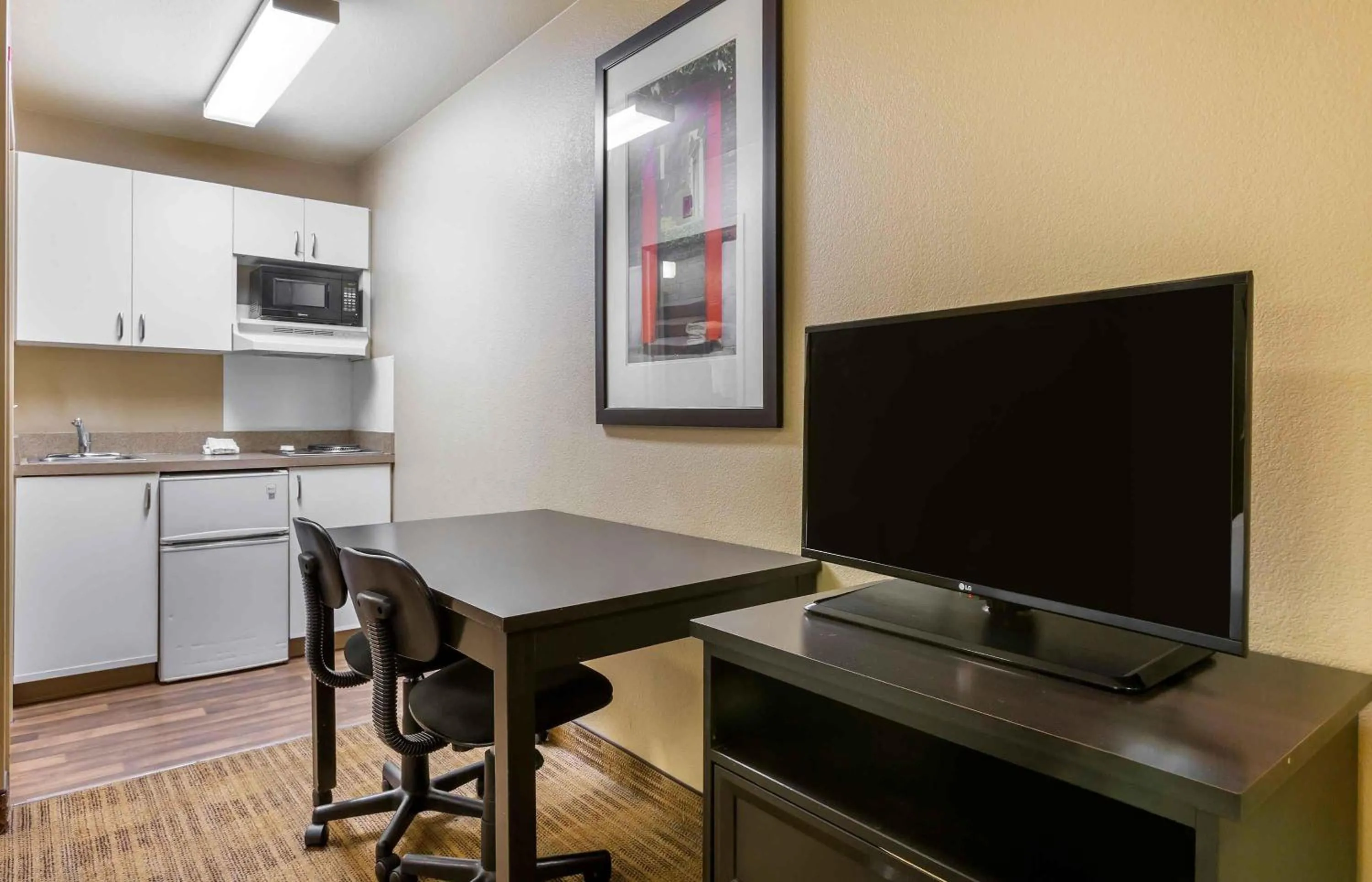 Kitchen or kitchenette in Extended Stay America Suites - Albuquerque - Airport