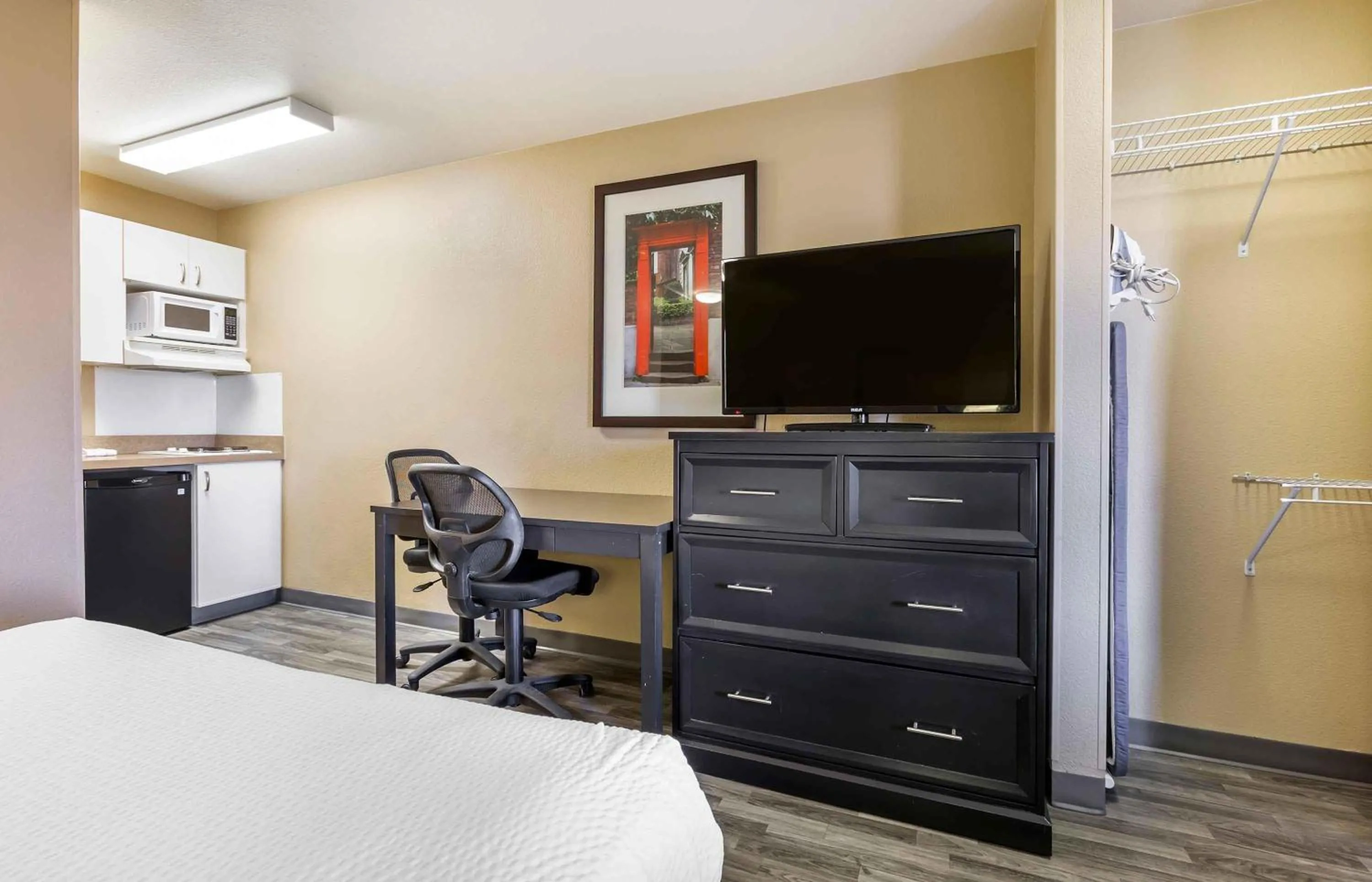 Bedroom, Bed in Extended Stay America Suites - Albuquerque - Airport