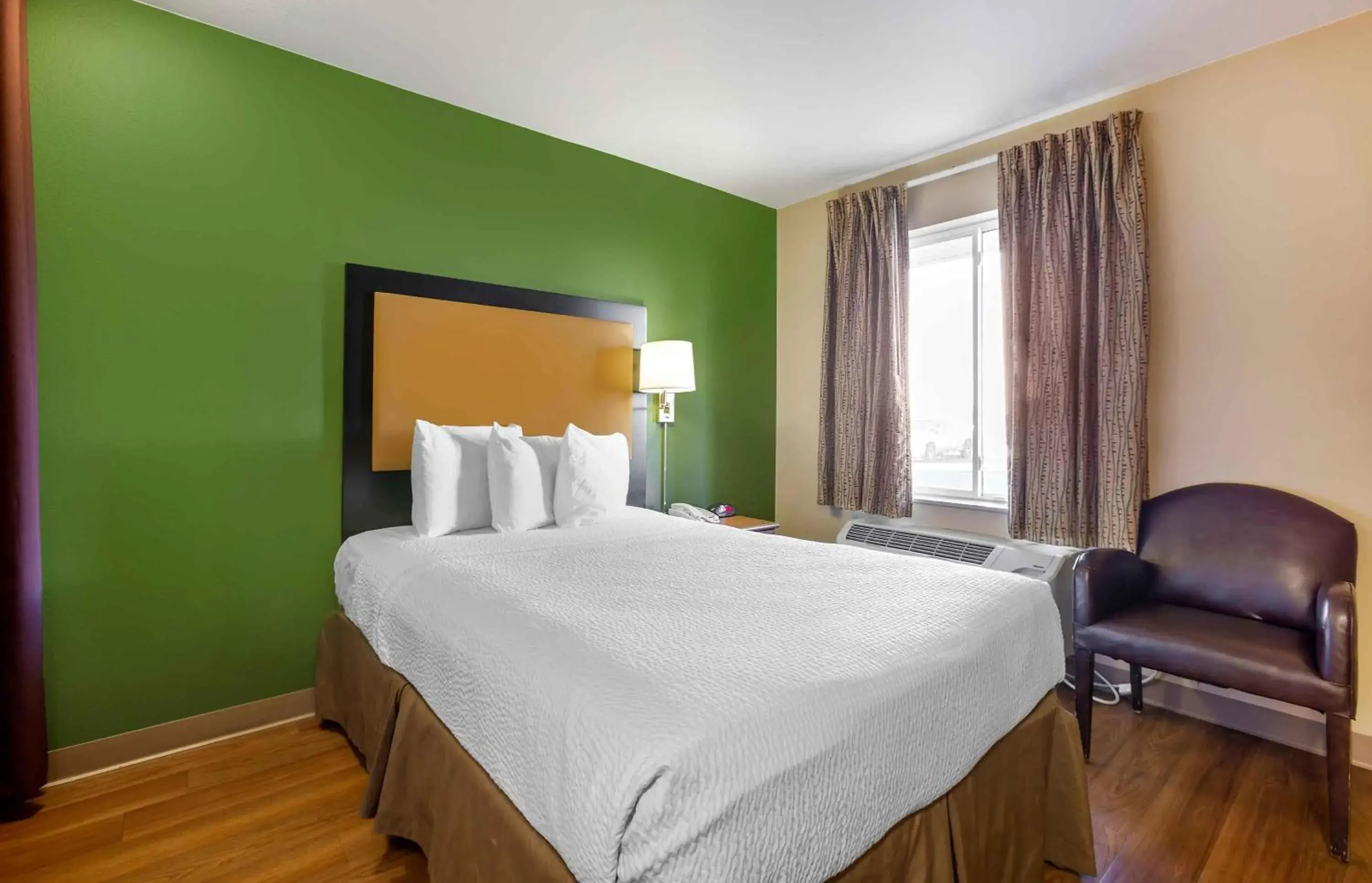Queen studio with 1 Queen Bed - Disability Access/Non-Smoking in Extended Stay America Suites - Albuquerque - Airport Queen studio with 1 Queen Bed - Disability Access/Non-Smoking in Extended Stay America Suites - Albuquerque - Airport