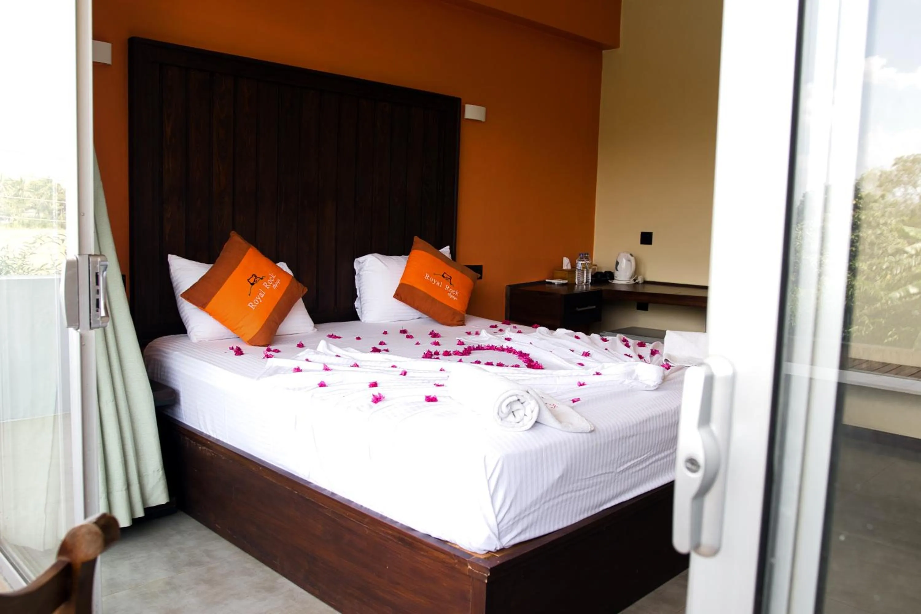 Bed in Royal Rock Sigiriya