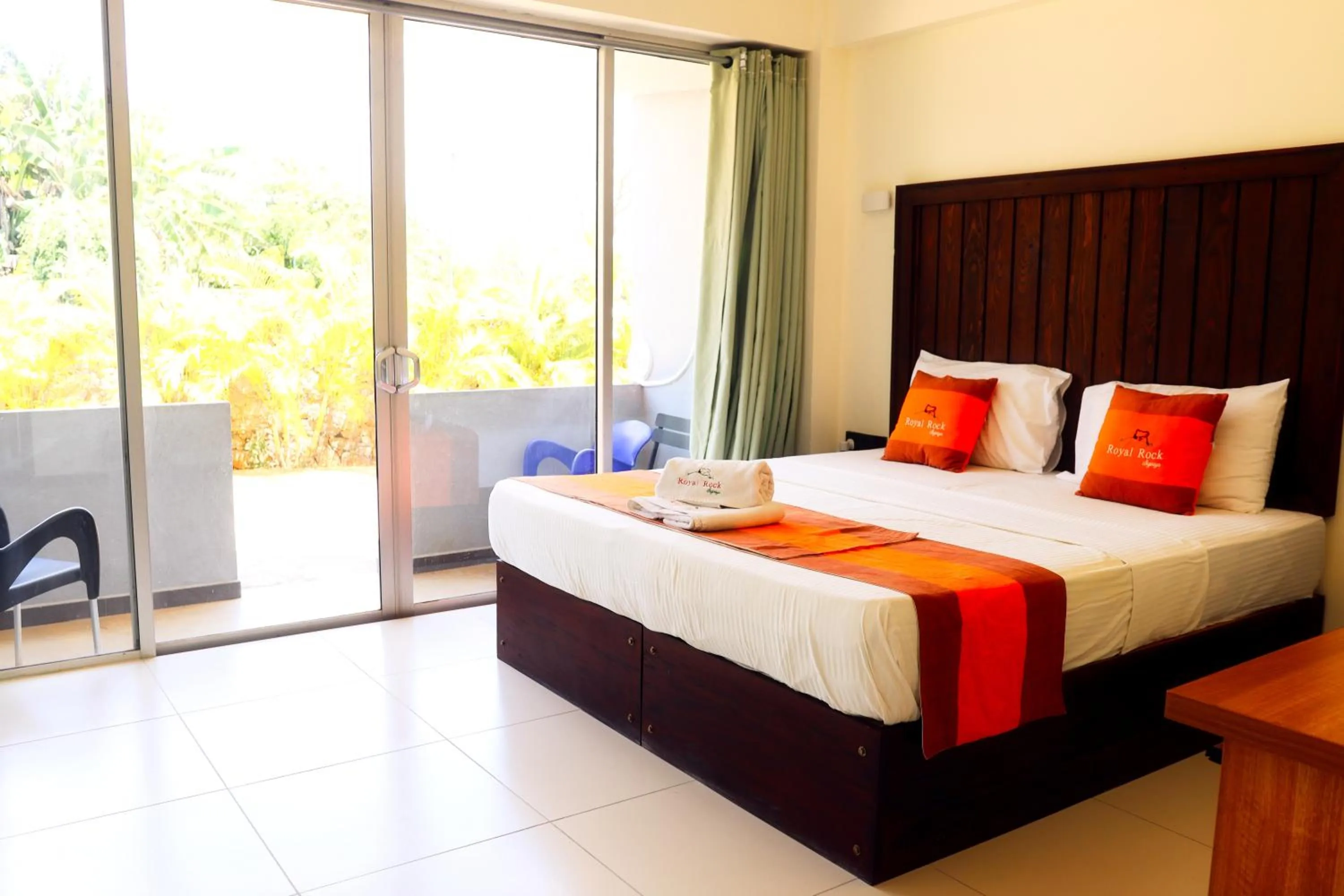 Bed in Royal Rock Sigiriya