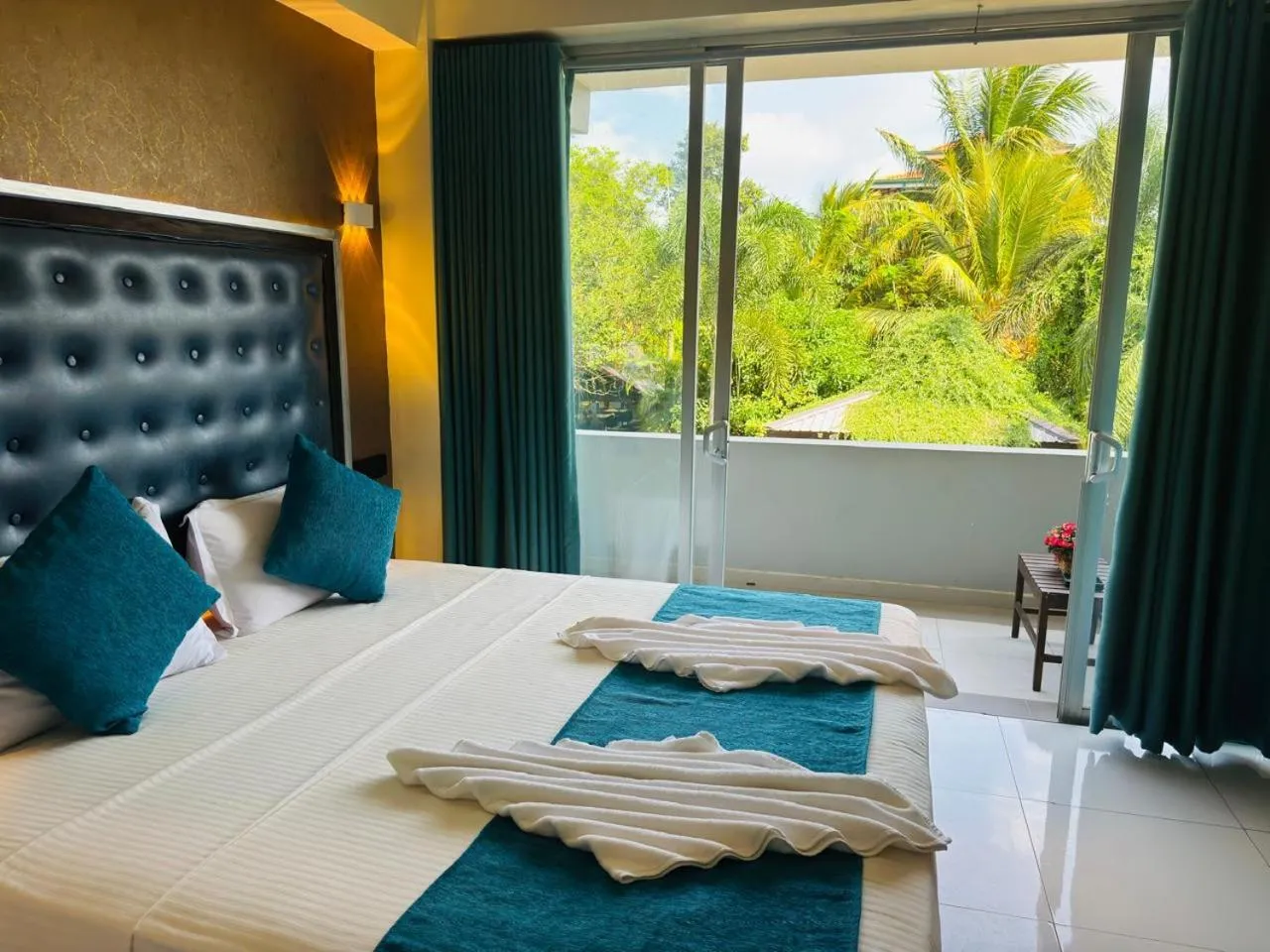 Bed in Royal Rock Sigiriya