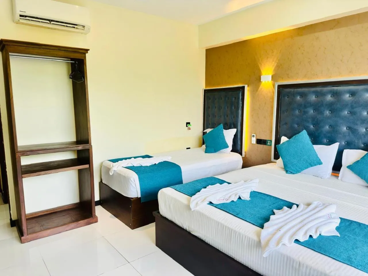 Bed in Royal Rock Sigiriya