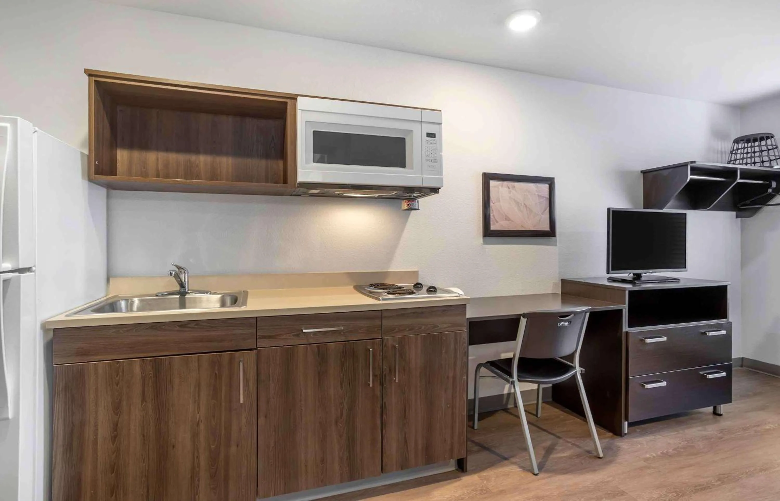 Bedroom in Extended Stay America Select Suites - Beaumont