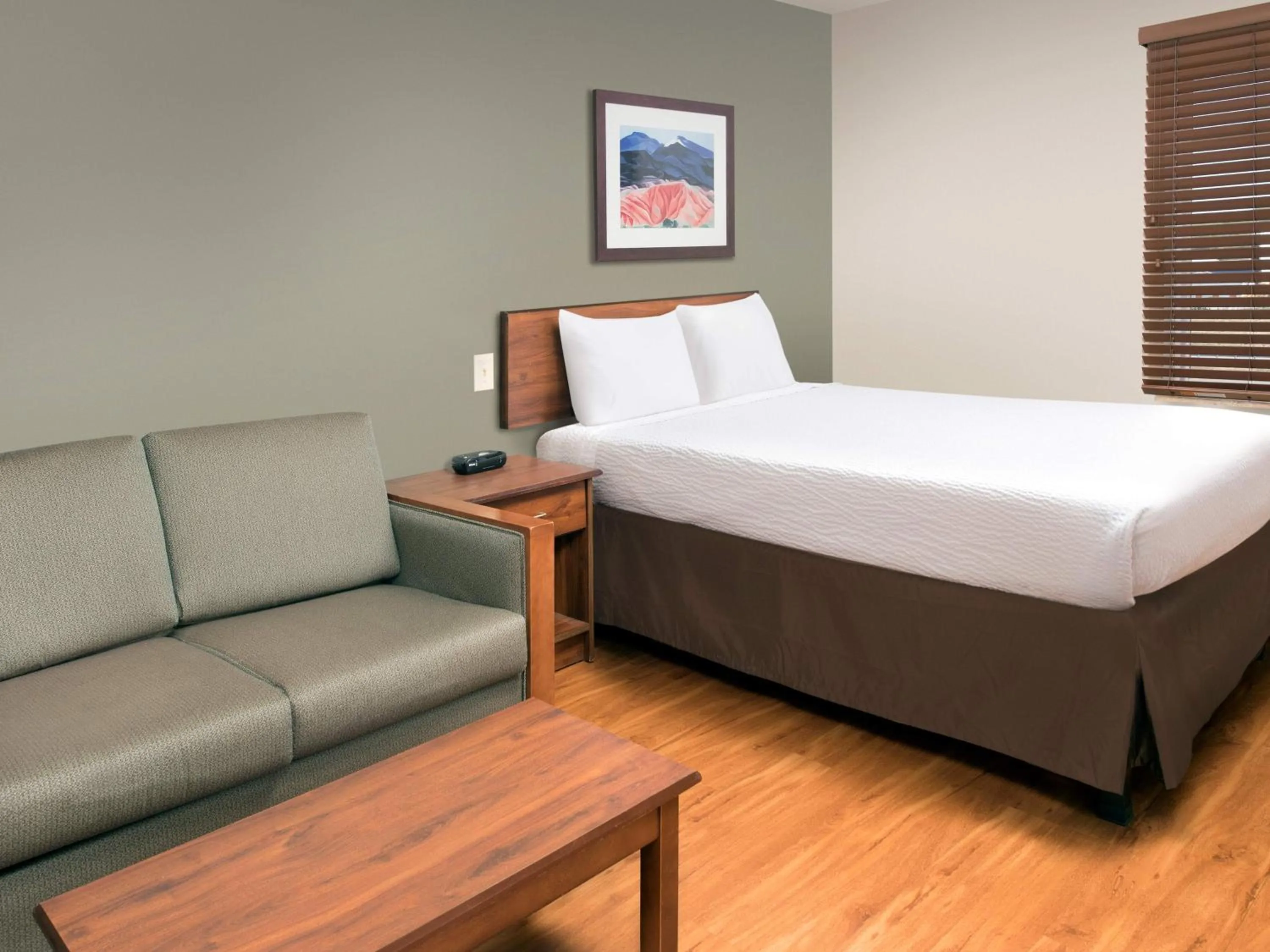 Bed in Extended Stay America Select Suites - Orlando - Sanford - Airport