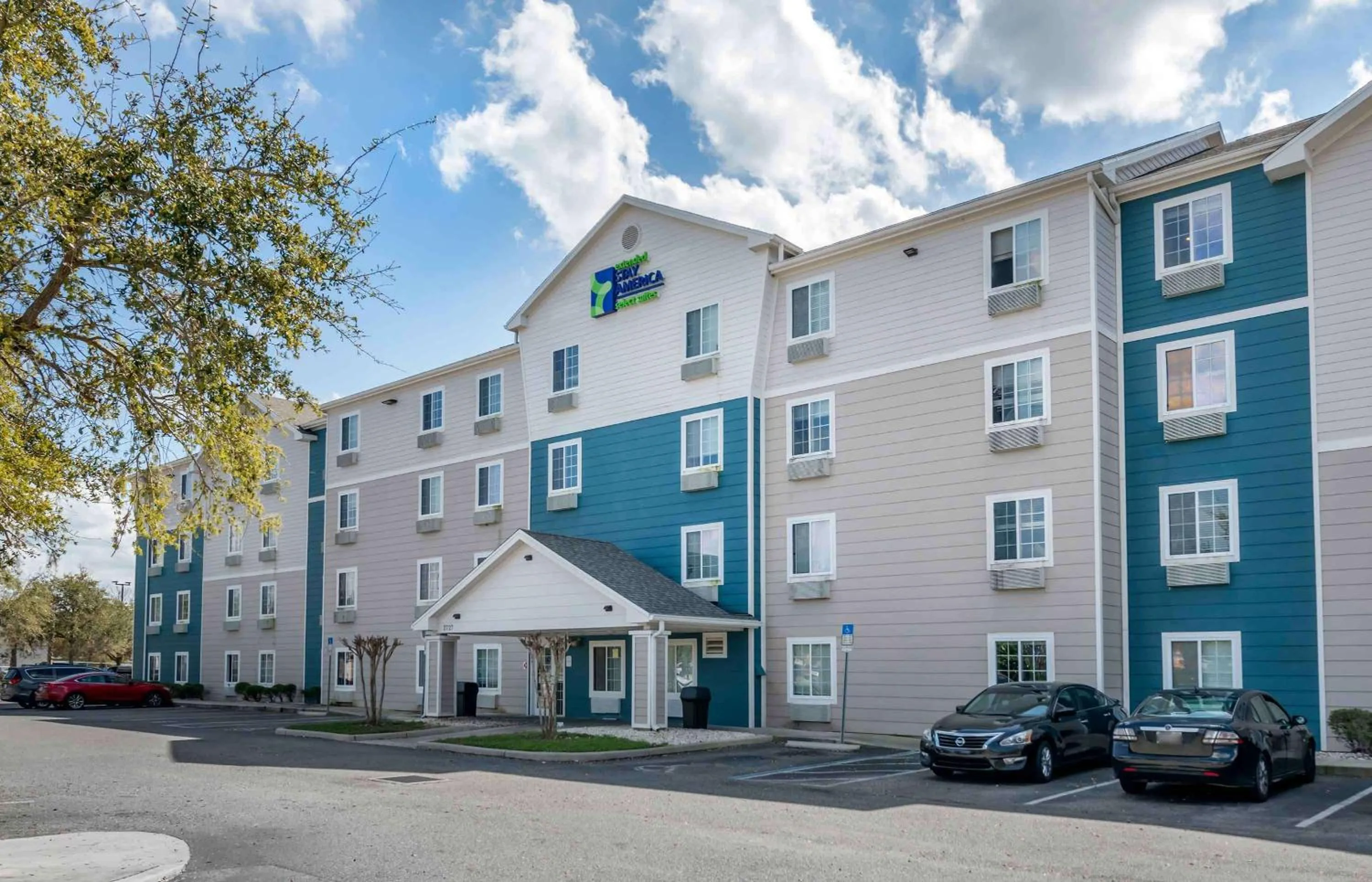 Property building in Extended Stay America Select Suites - Orlando - Sanford - Airport