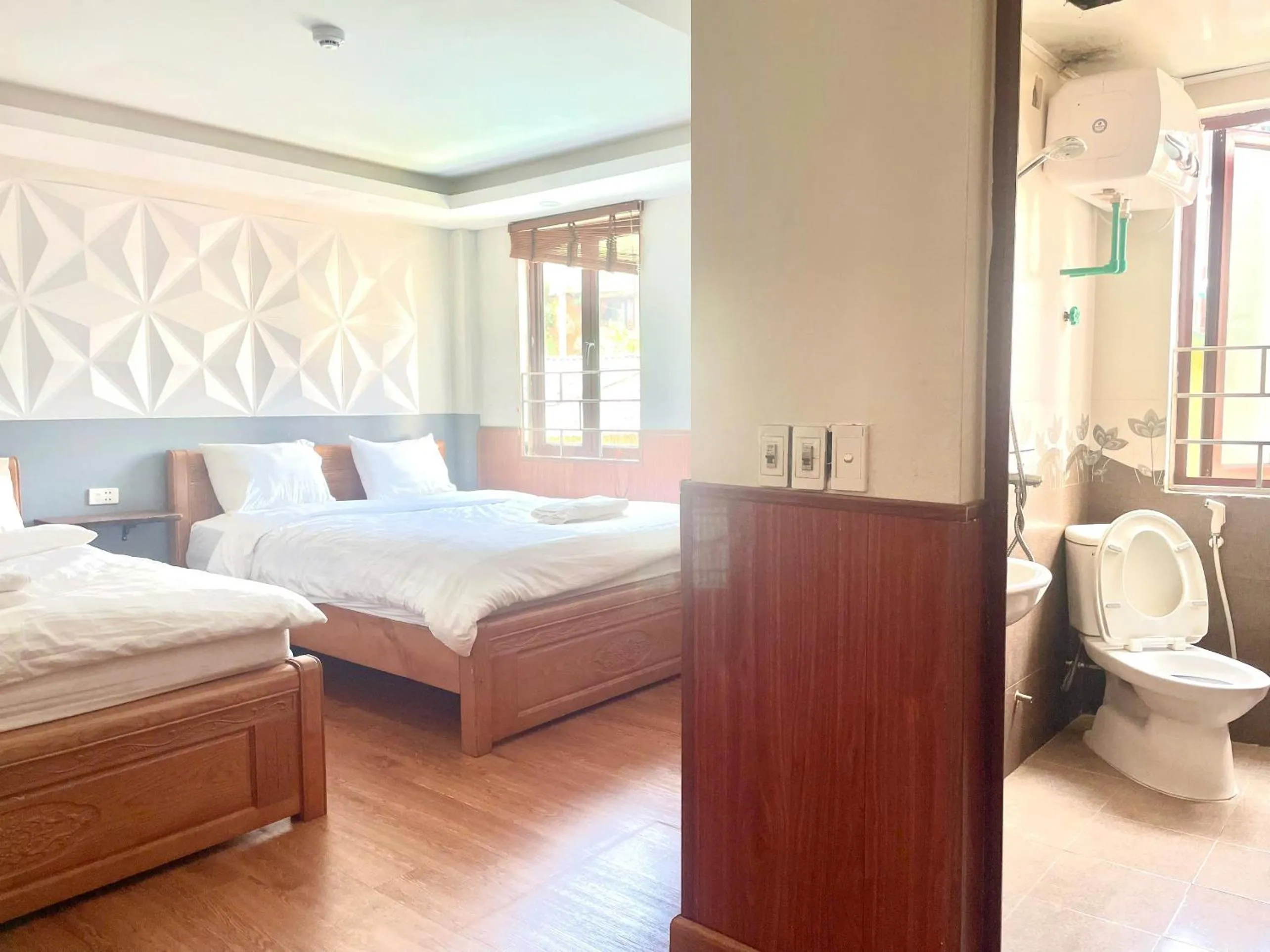 Toilet, Bed in Flaco Hostel Sapa