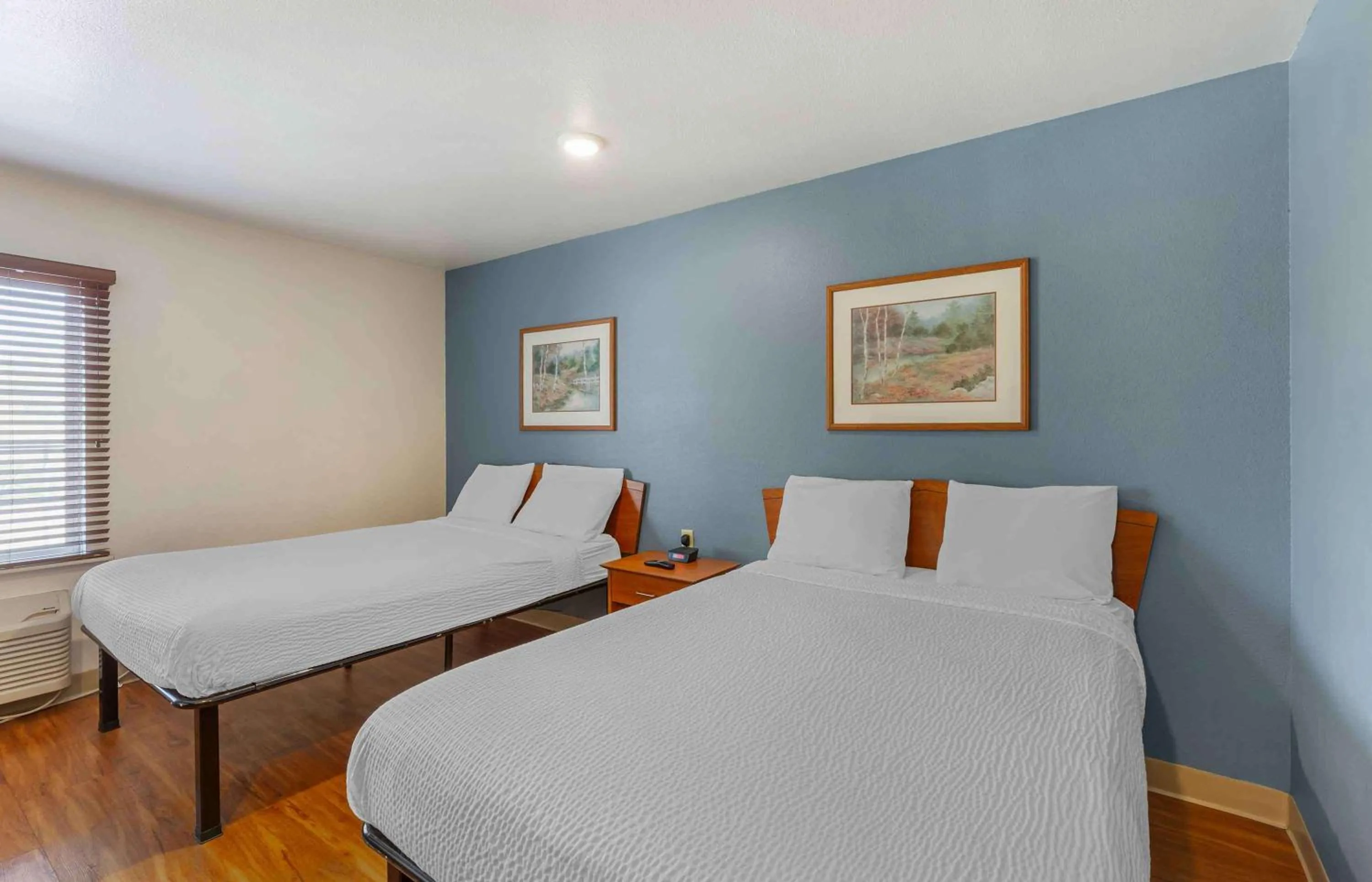 Bedroom, Bed in Extended Stay America Select Suites - Akron - South