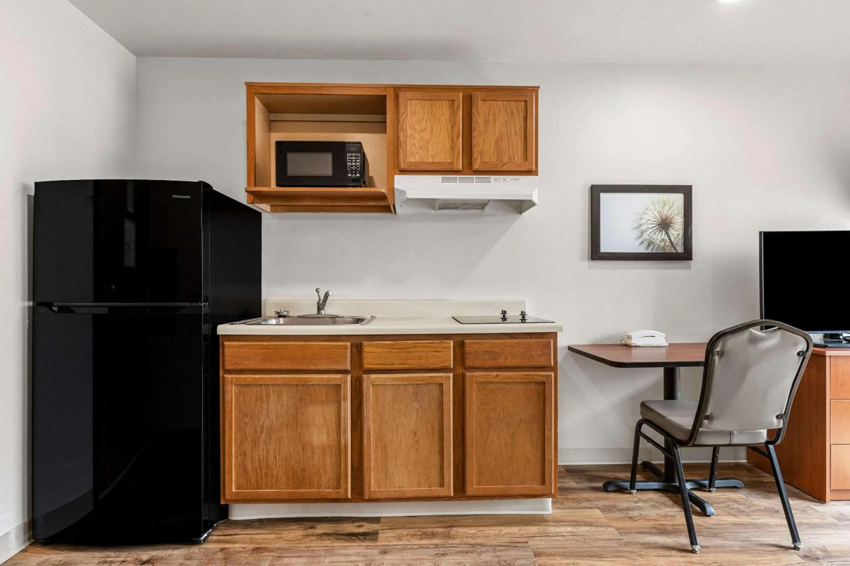 Bedroom in WoodSpring Suites Tulsa