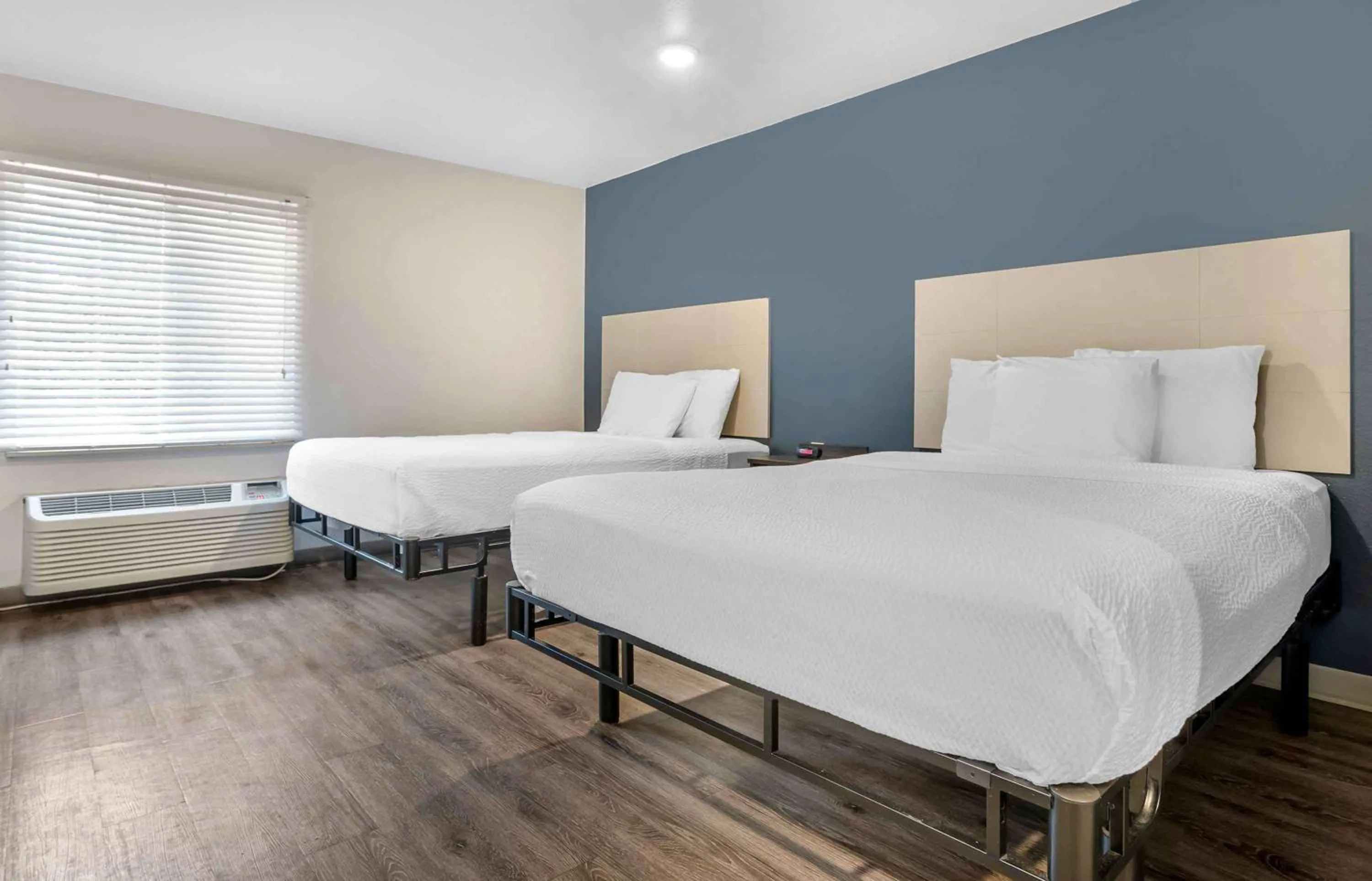 Bedroom, Bed in Extended Stay America Select Suites - Tallahassee - East